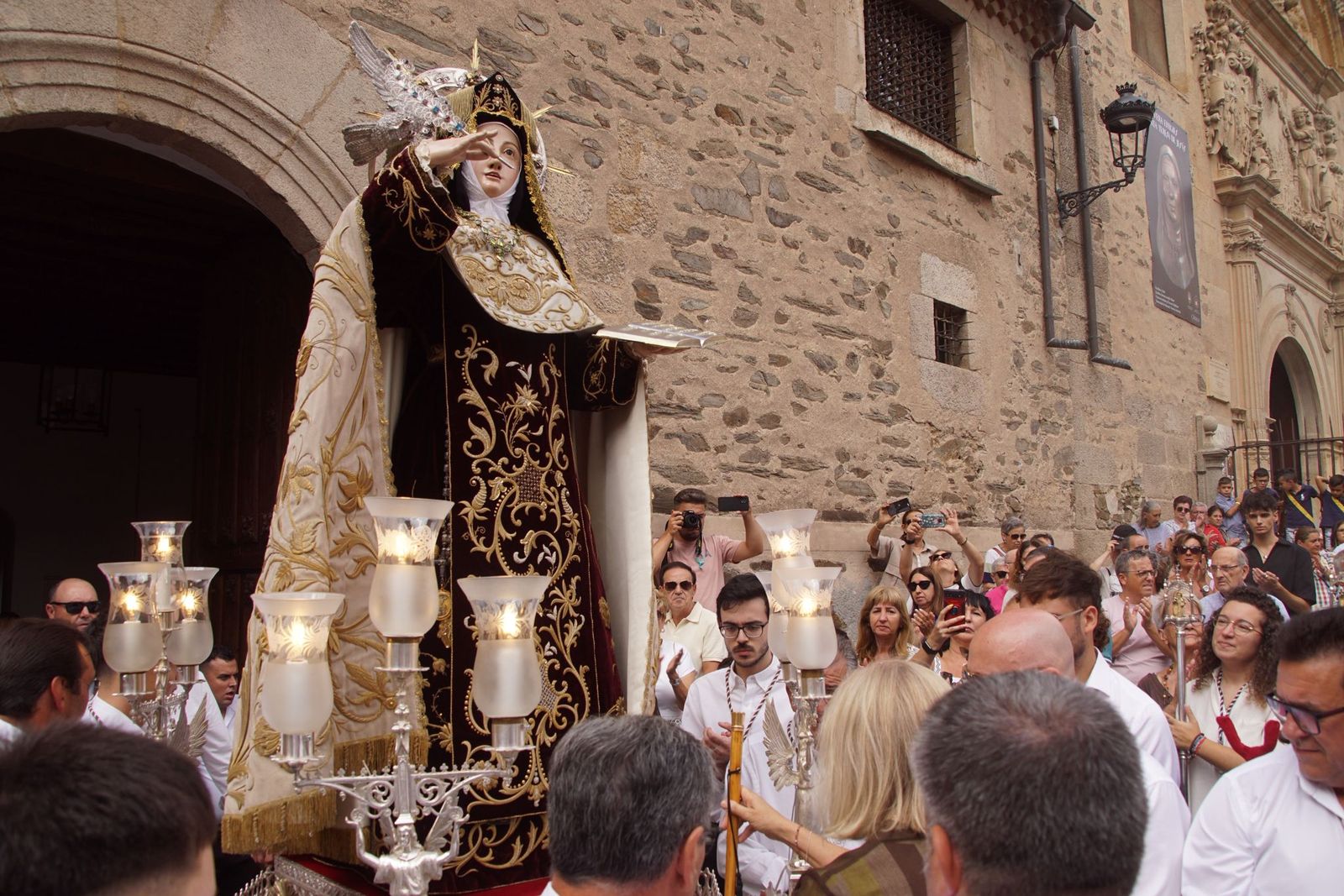 Alba, salida de clausura de Santa Teresa, fiestas Transverberación 2025 (44).jpeg