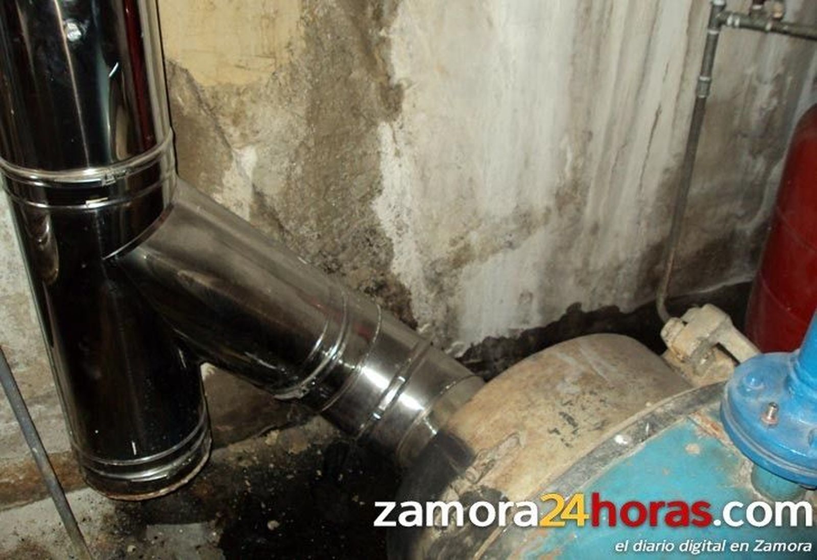 El Pabellón Ángel Nieto, una instalación lustrosa por fuera pero con infinidad de deficiencias