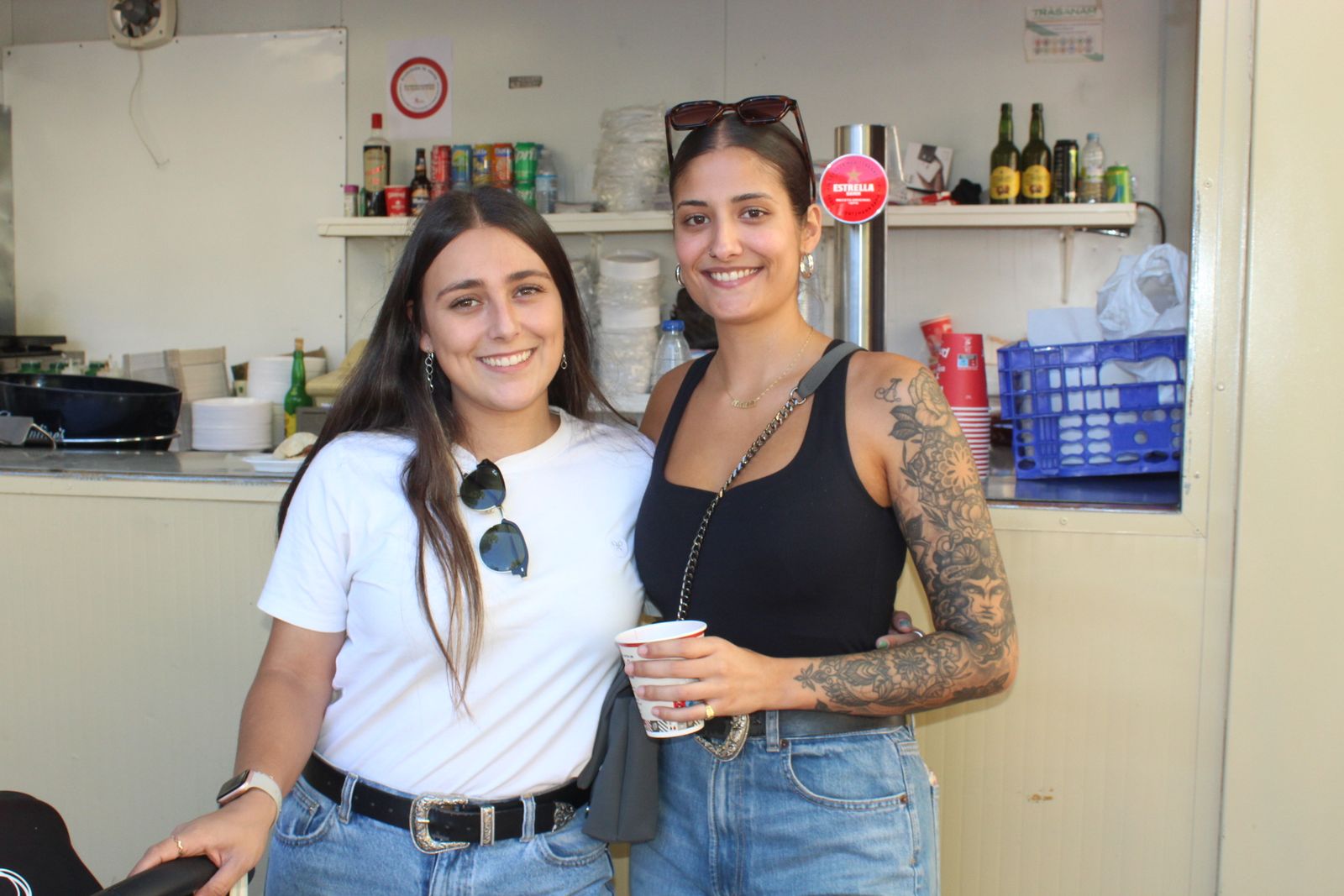 Ambiente en la Feria de Día en el mediodía de este jueves