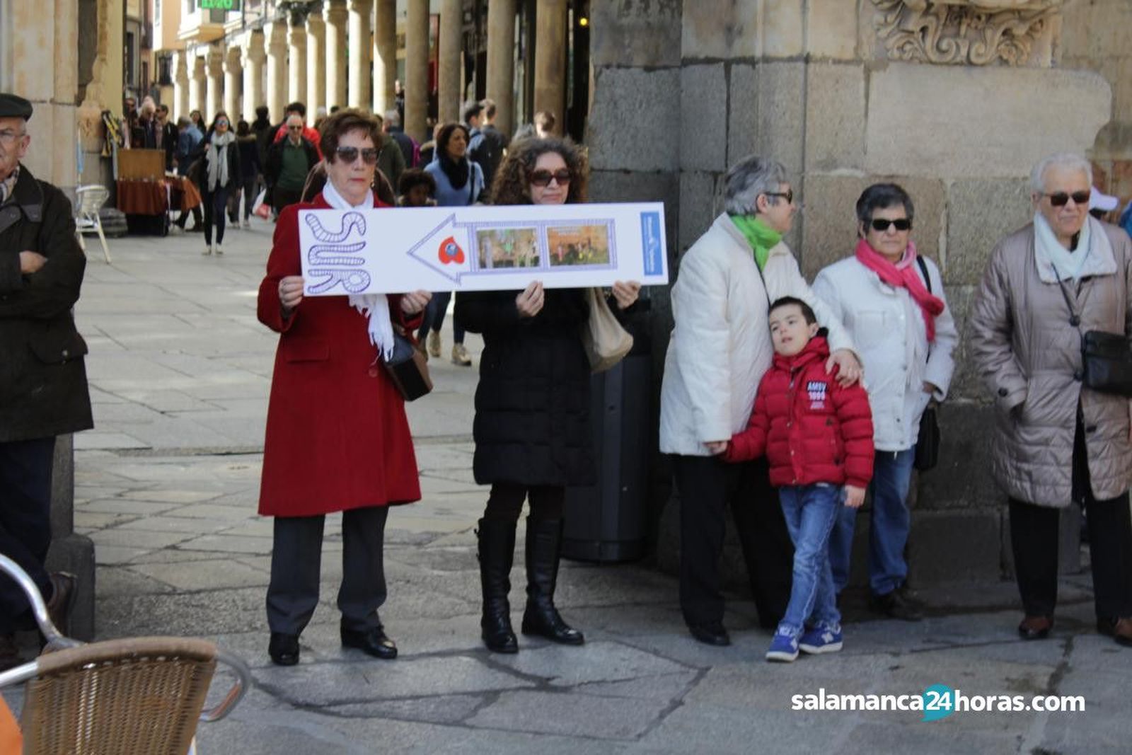 Abrazo Solidario Plaza Mayor Manos Unidas (35)