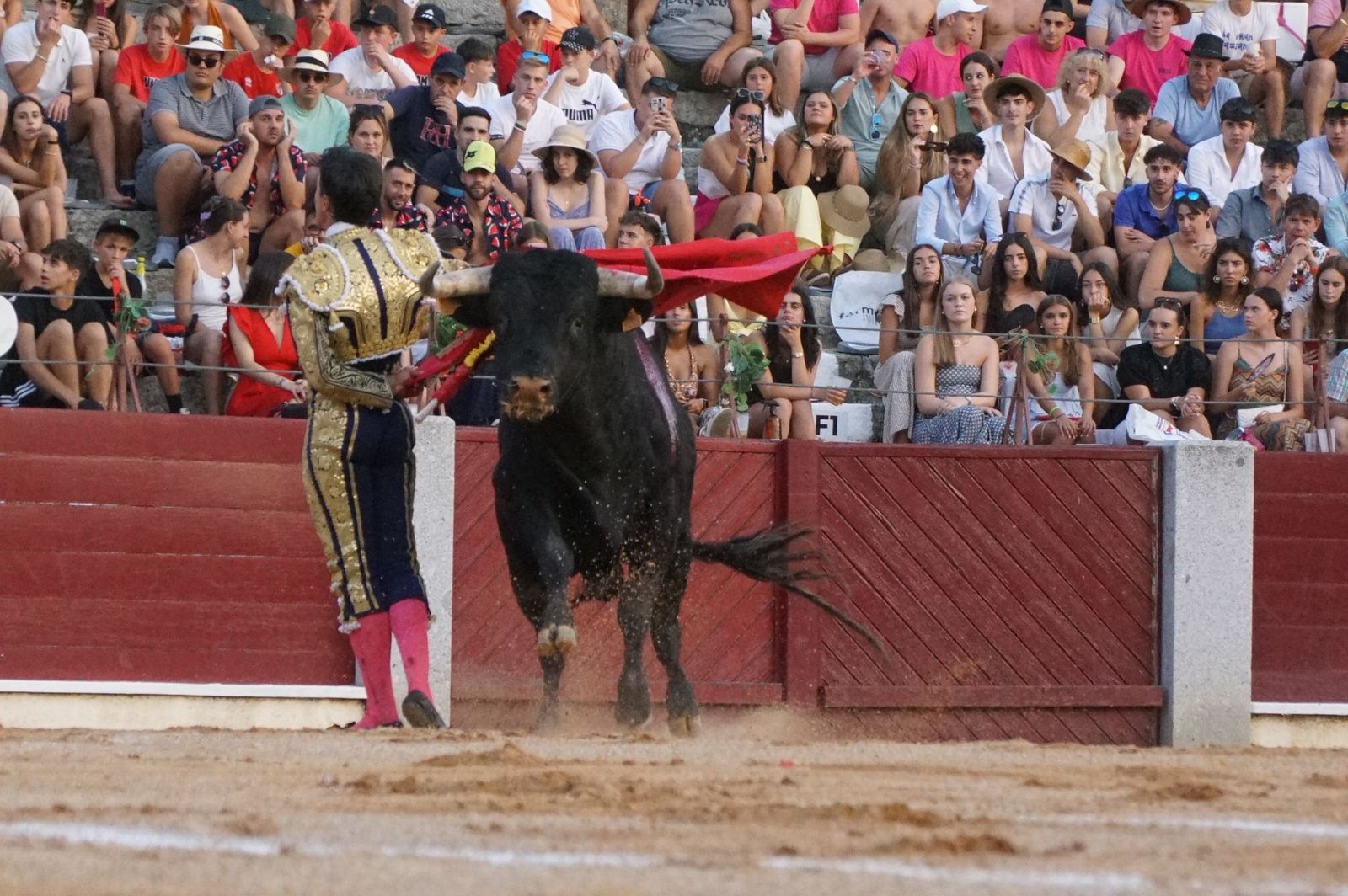 En imágenes la despedida de los ruedos de El Capea en Guijuelo