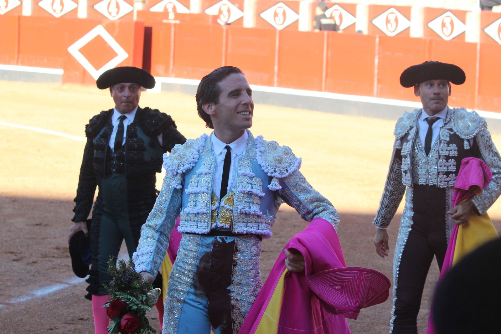 Emilio de Justo, Juan Ortega y Roca Rey inauguran el cartel de figuras en la feria de Salamanca: la corrida de Garcigrande en imágenes