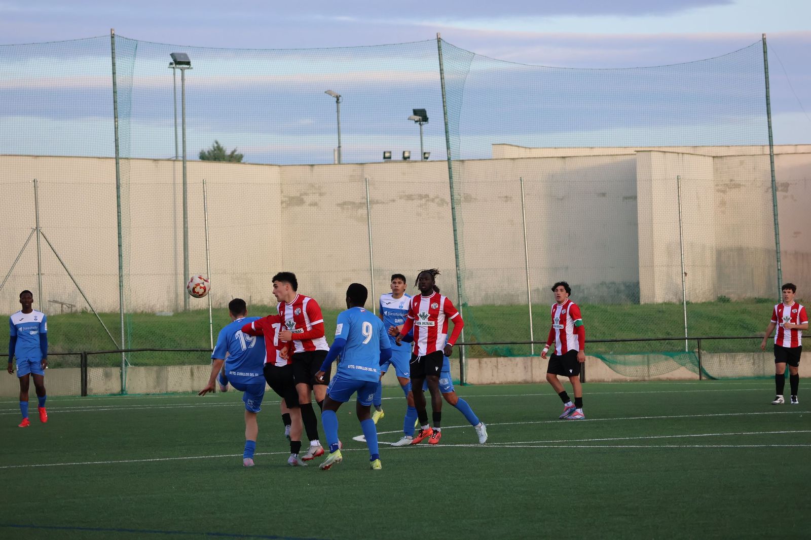 Empate del Zamora CF B ante CDF Cubillos