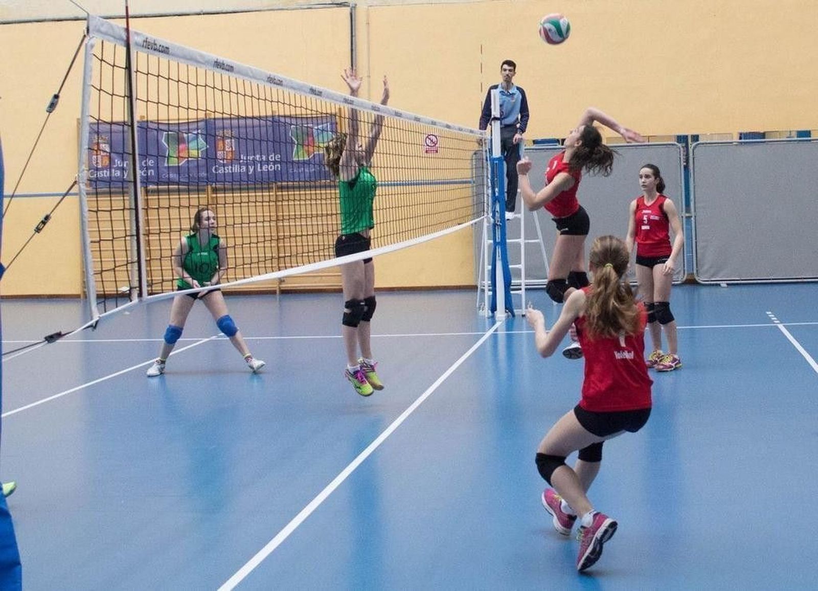 El Pabellón Julián Sánchez El Charro acogerá el Día del Minivoley El Pabellón Julián Sánchez El Charro acogerá el Día del Minivoley