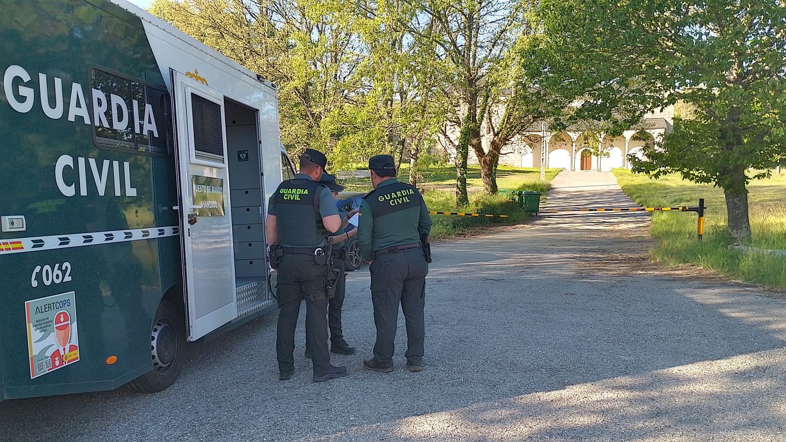 puesto-de-mando-de-la-guardia-civil-busqueda-de-la-mujer-desaparecida