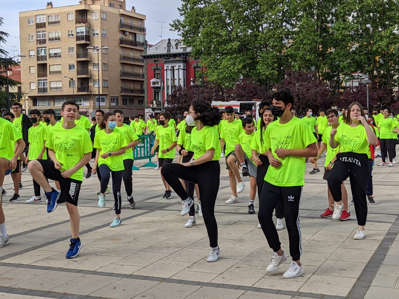 educacion-fisica-en-la-calle-2