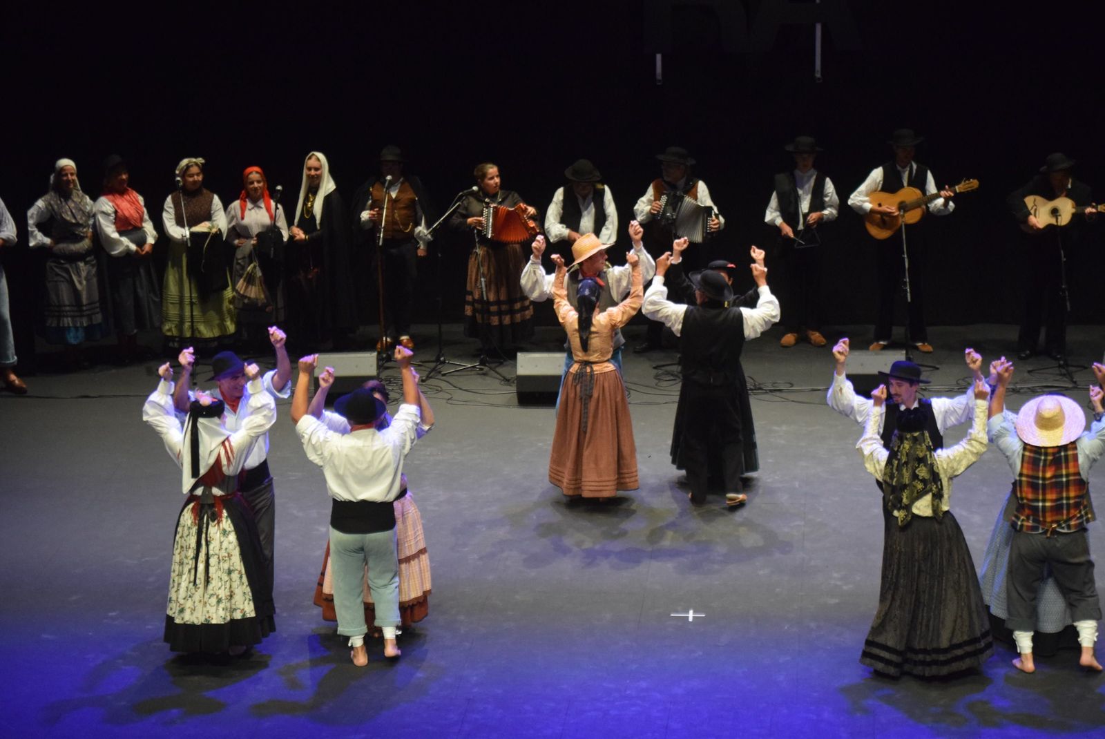 gala-de-clausura-del-festival-internacional-de-folklore-de-zamora-8