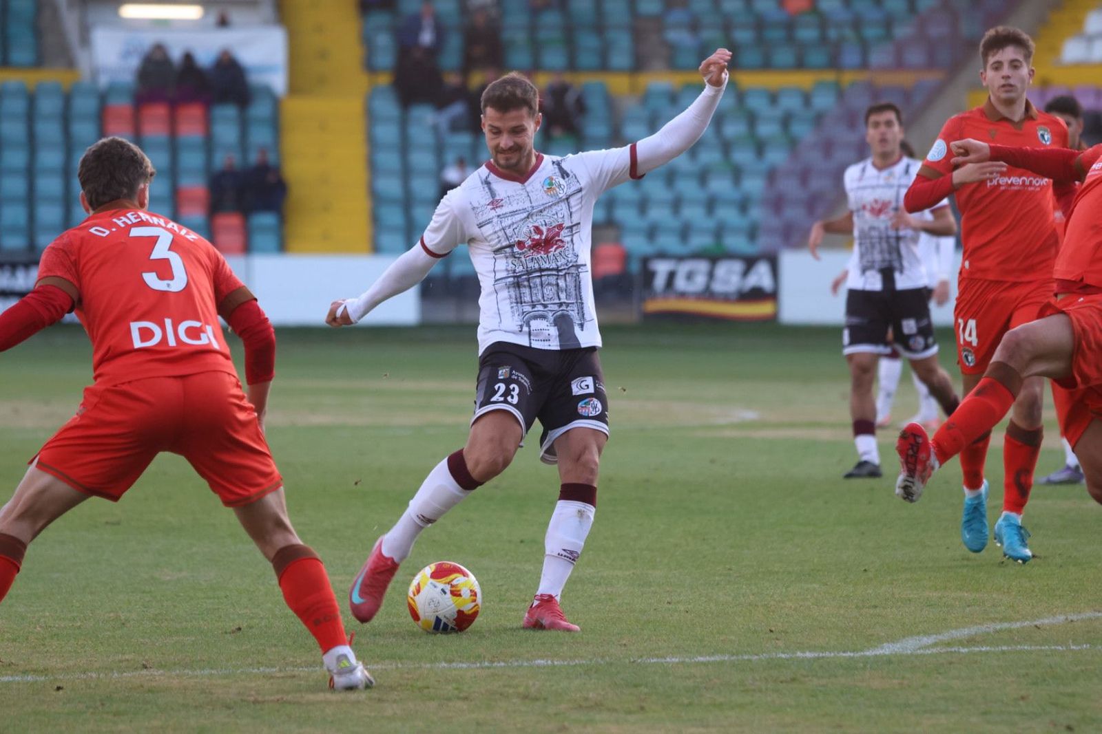 Salamanca CF UDS – Burgos Promesas. Estadio Helmántico