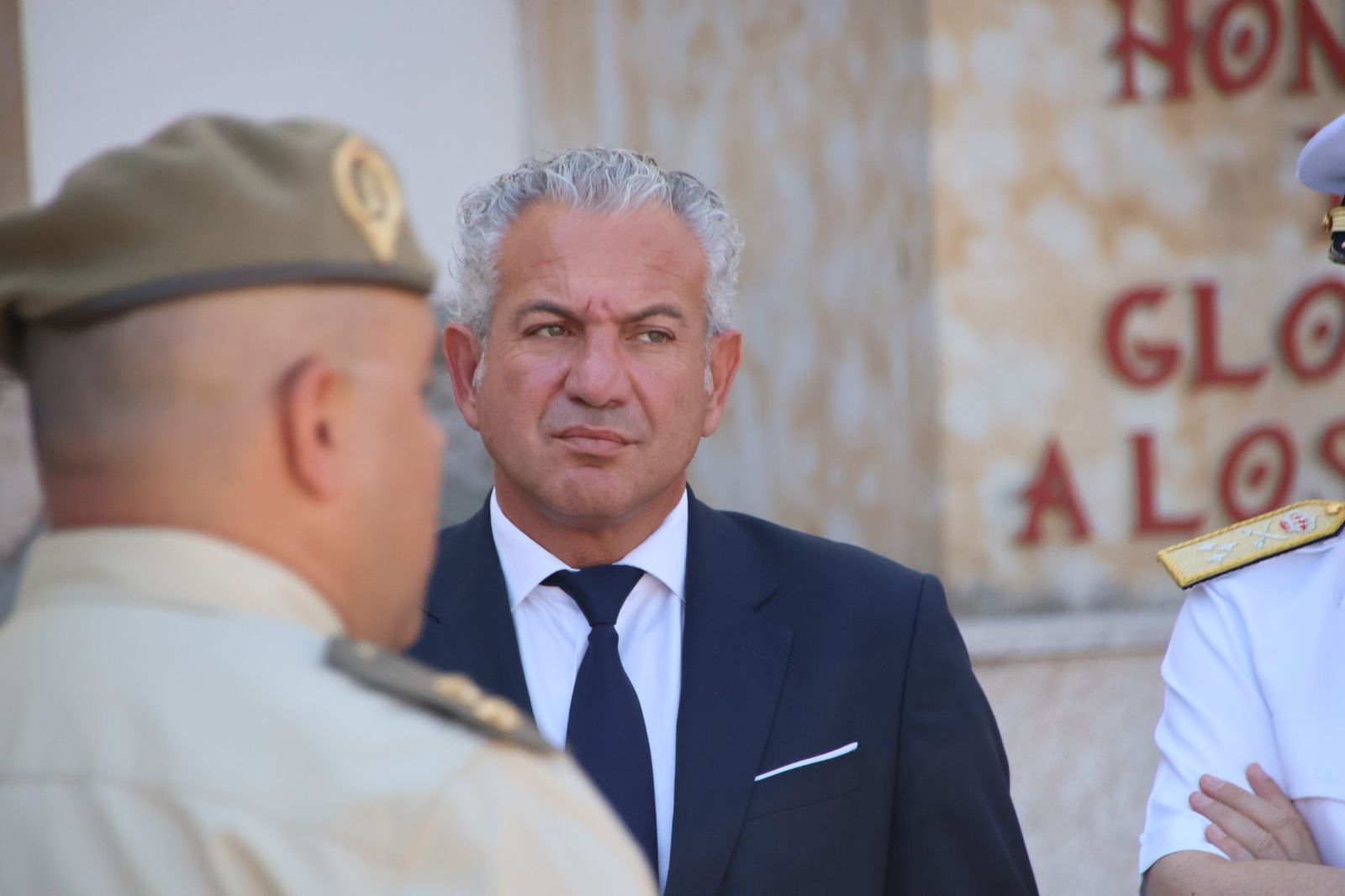 Margarita Robles y Nicanor Sen  visita a Salamanca REI 11