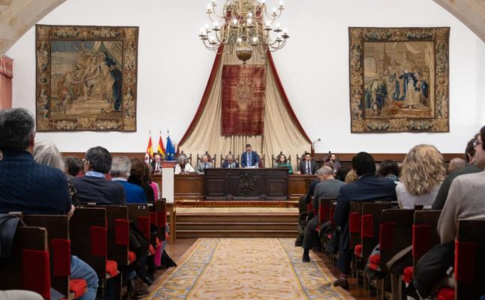 El rector de la USAL, Juan Manuel Corchado