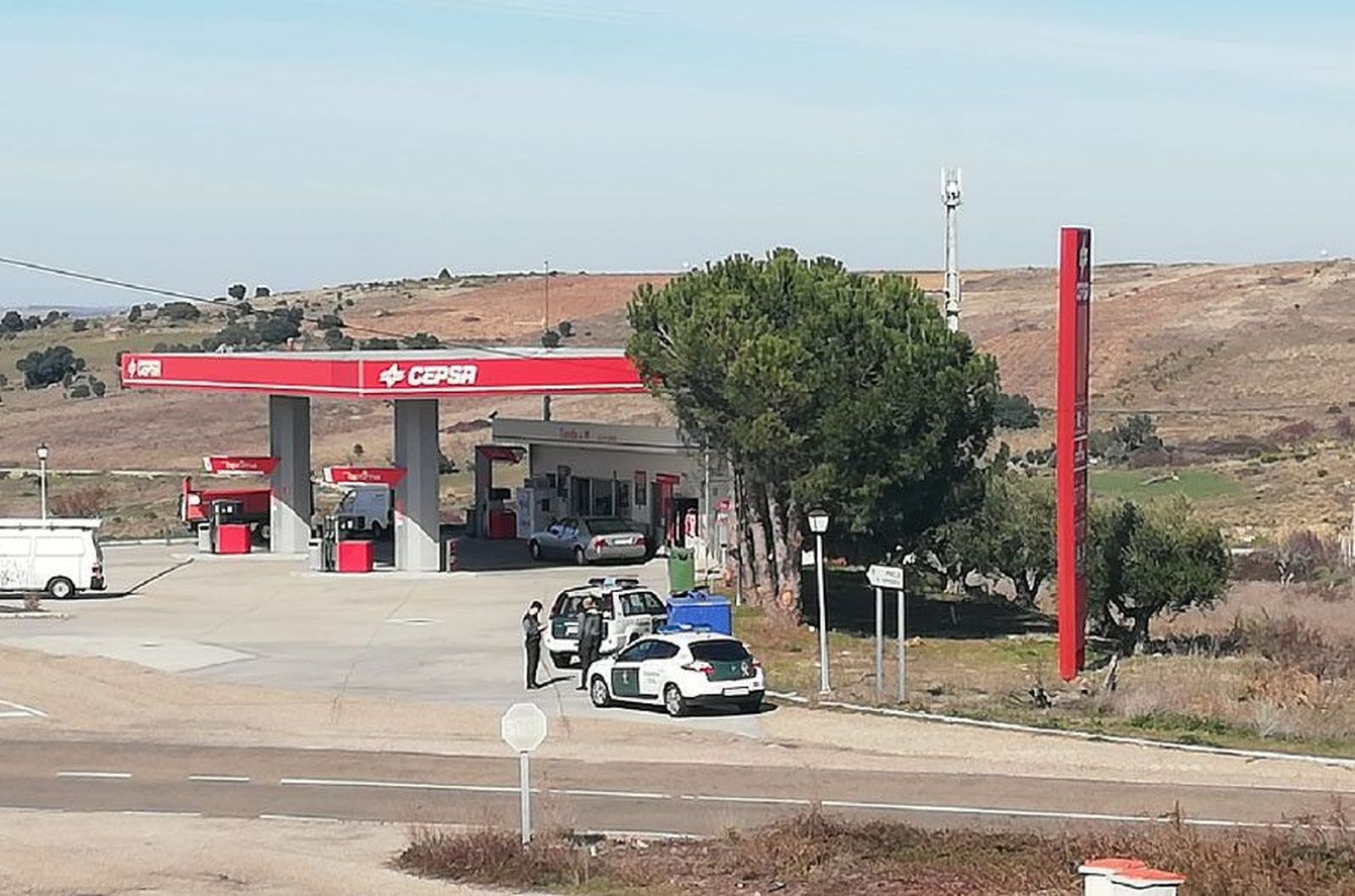 Fermoselle gcivil gasolinera