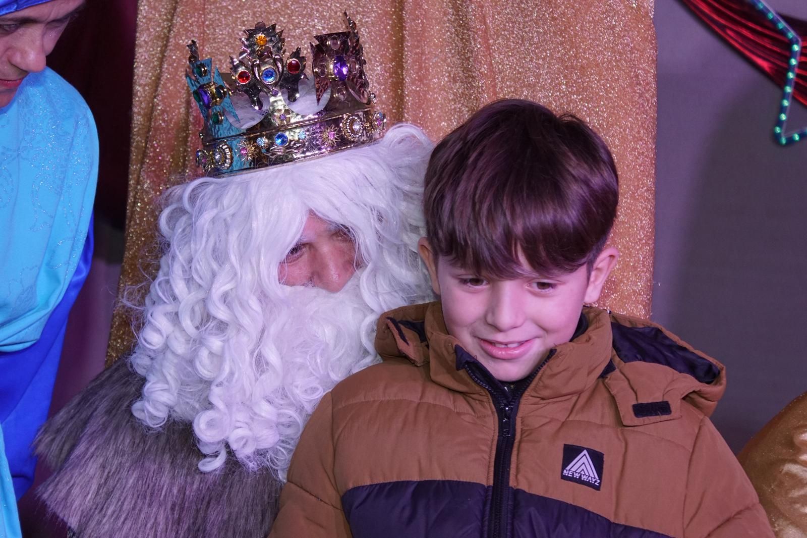 Los Reyes Magos reciben las cartas de los niños de El Encinar