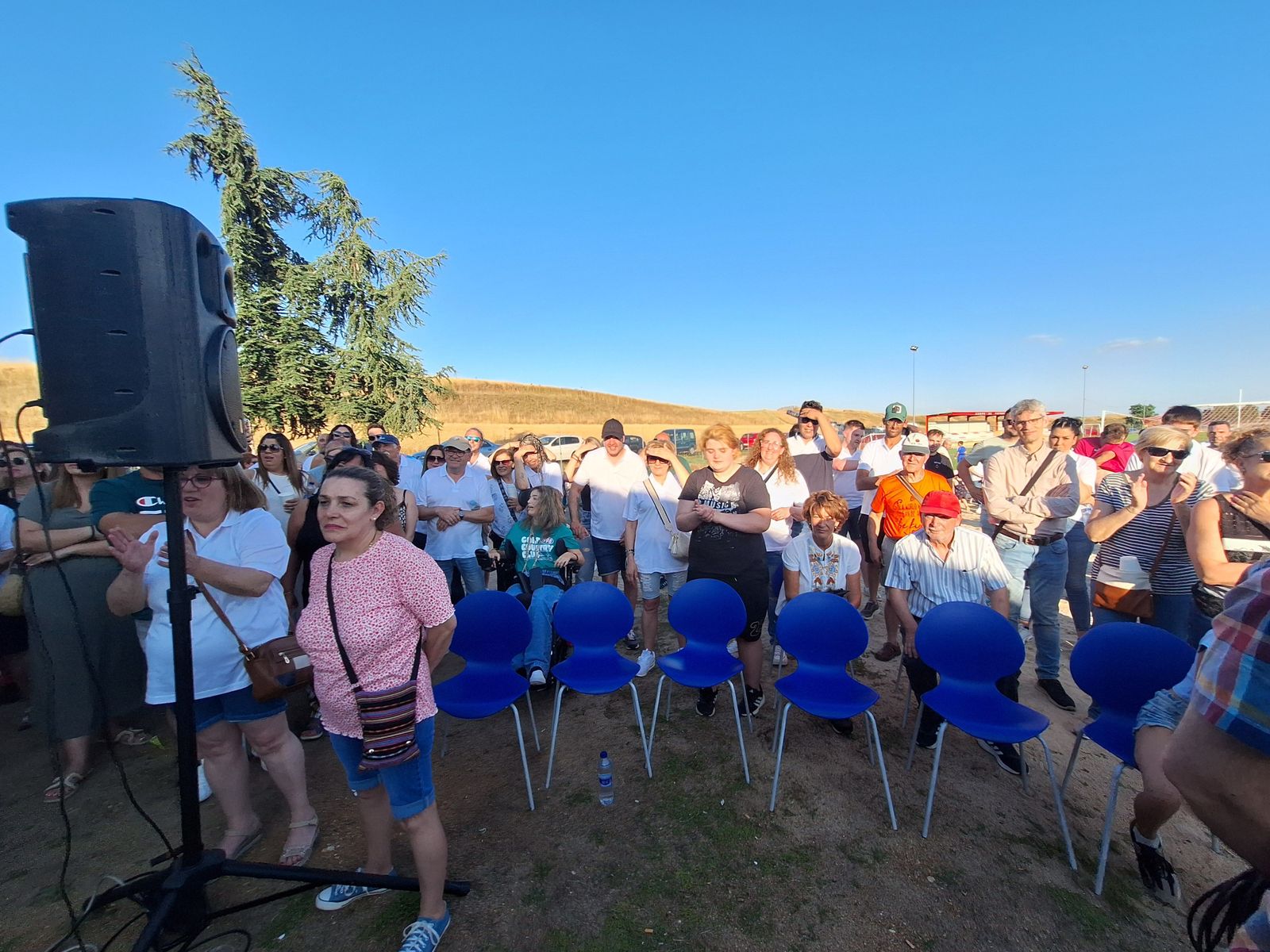 El campo de Castellanos de Villiquera pasa a llamarse Marcelino Valle