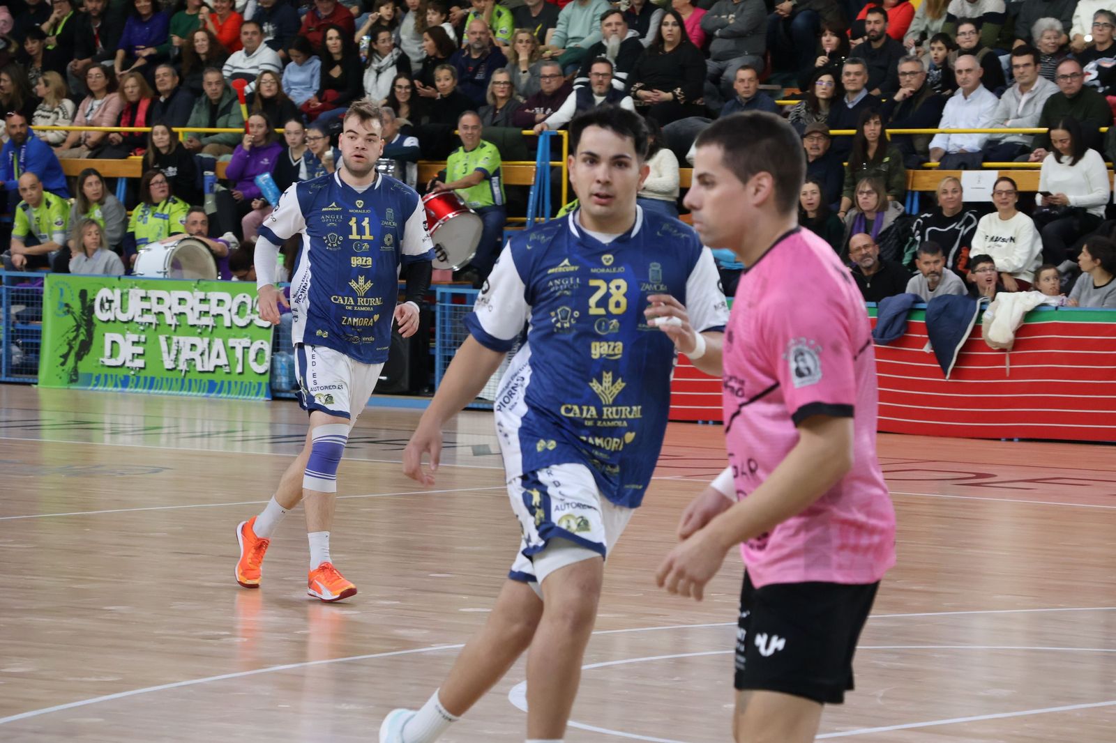 GALERÍA | El BM Zamora se juega consolidar el liderazgo frente a los asturianos del Auto-Center Principado Vetusta