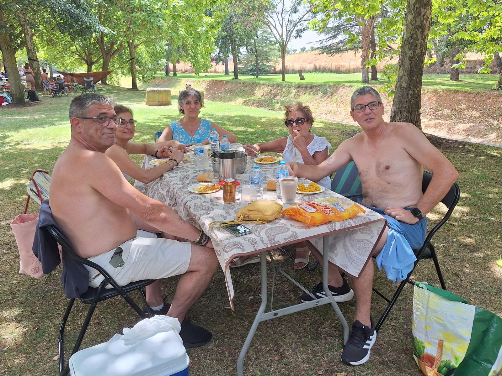 La paella y la sangría de Carbajosa de la Sagrada reúne a 1.500 personas