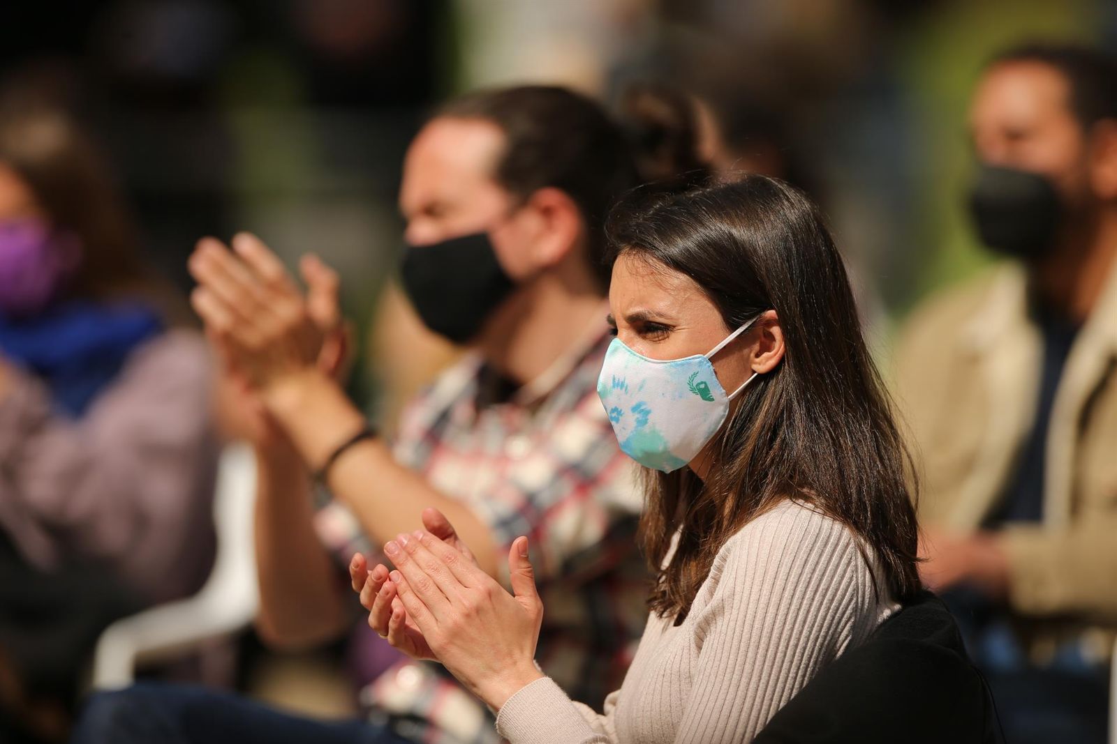 La ministra de Igualdad, Irene Montero (d), y el exvicepresidente segundo Pablo Iglesias (i). Foto EP.