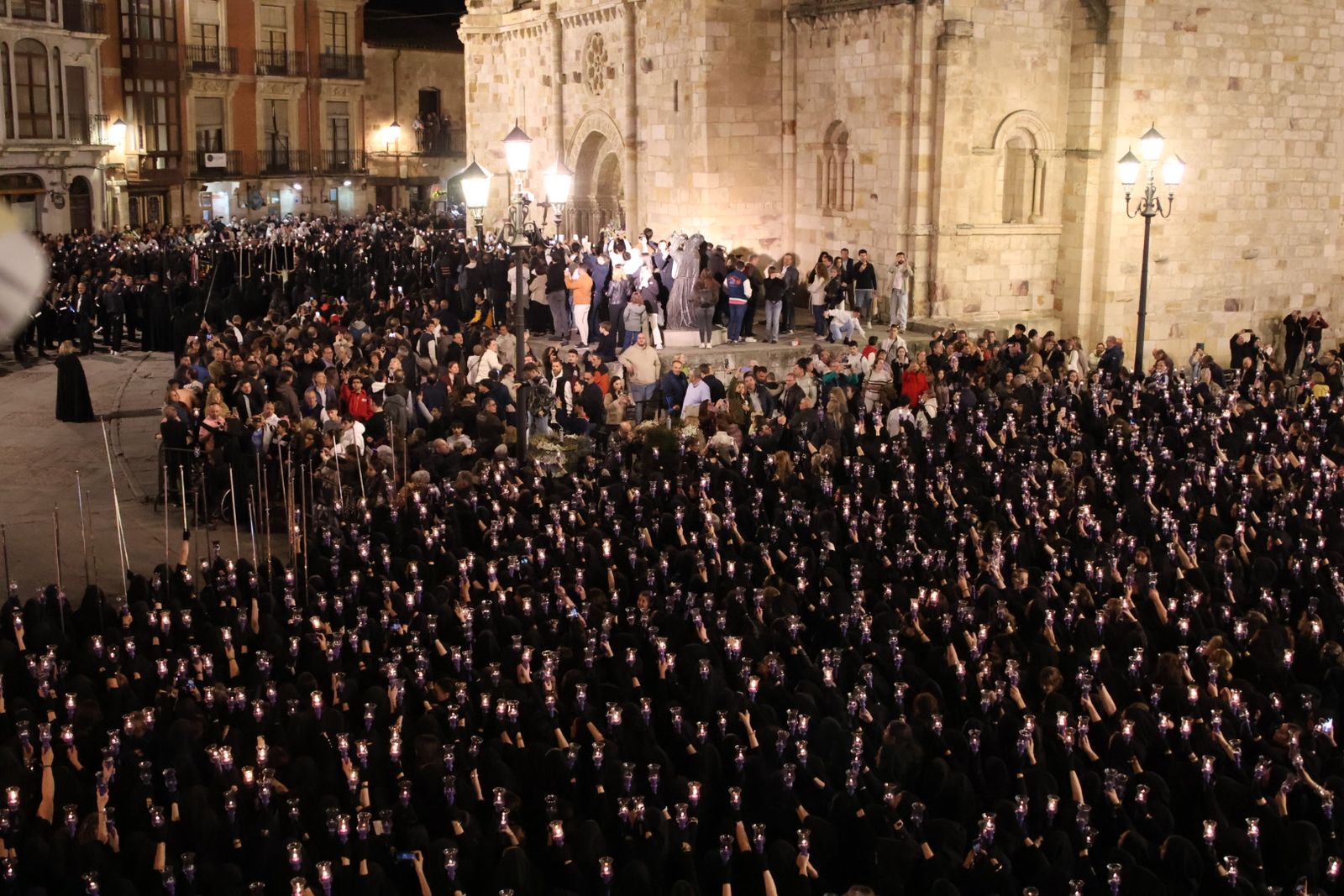 GALERÍA | Revive en imágenes la procesión de la Soledad