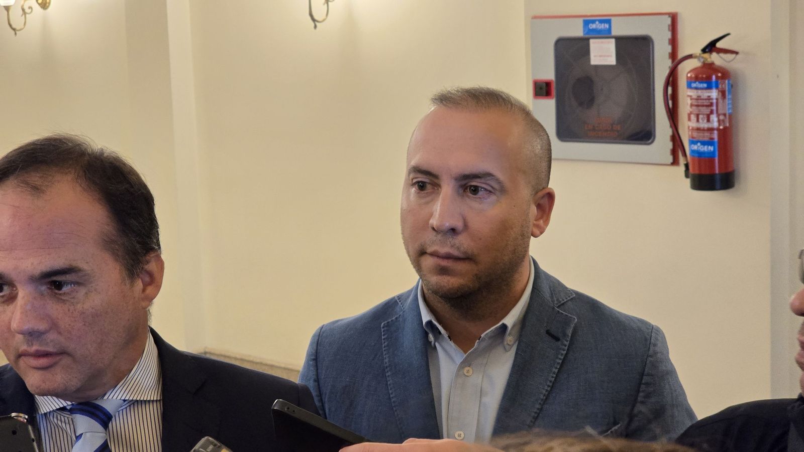 El concejal de Protección Ciudadana y Tráfico, Ángel Molina, asiste a la actividad escolar de concienciación sobre seguridad vial de Aesleme