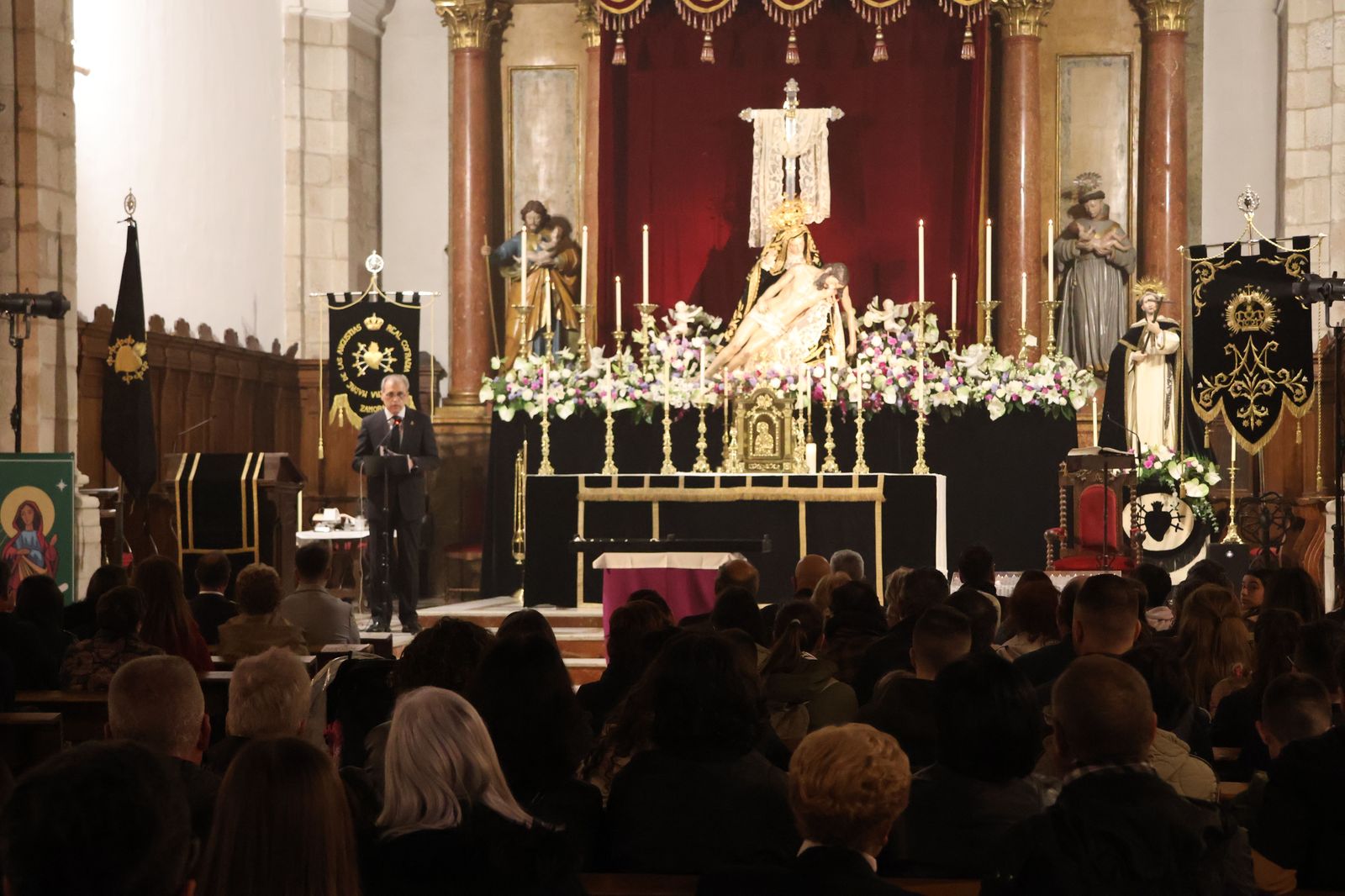Nuevos hermanos a la Cofradía de Nuestra Madre de las Angustias