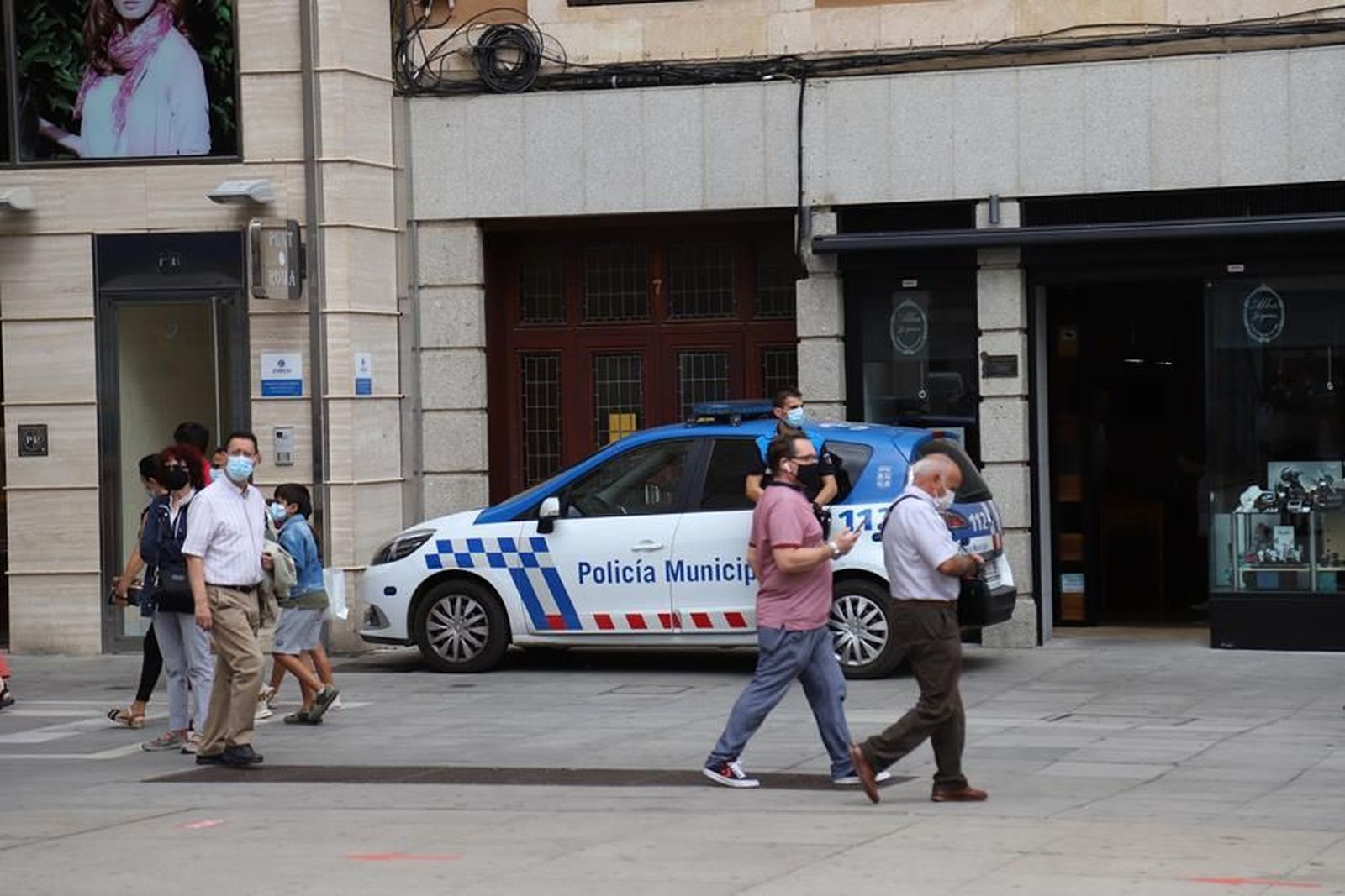 Varios zamoranos pasean por Santa Clara