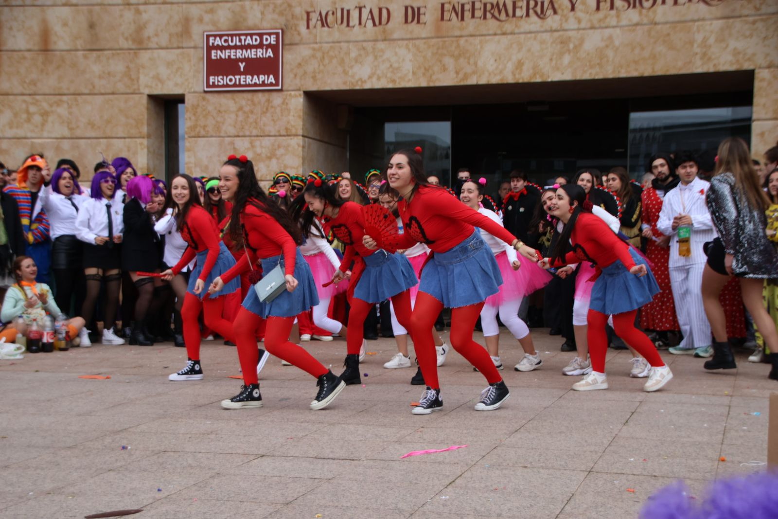 Charanga fiestas Enfermería y Fisioterapia USAL