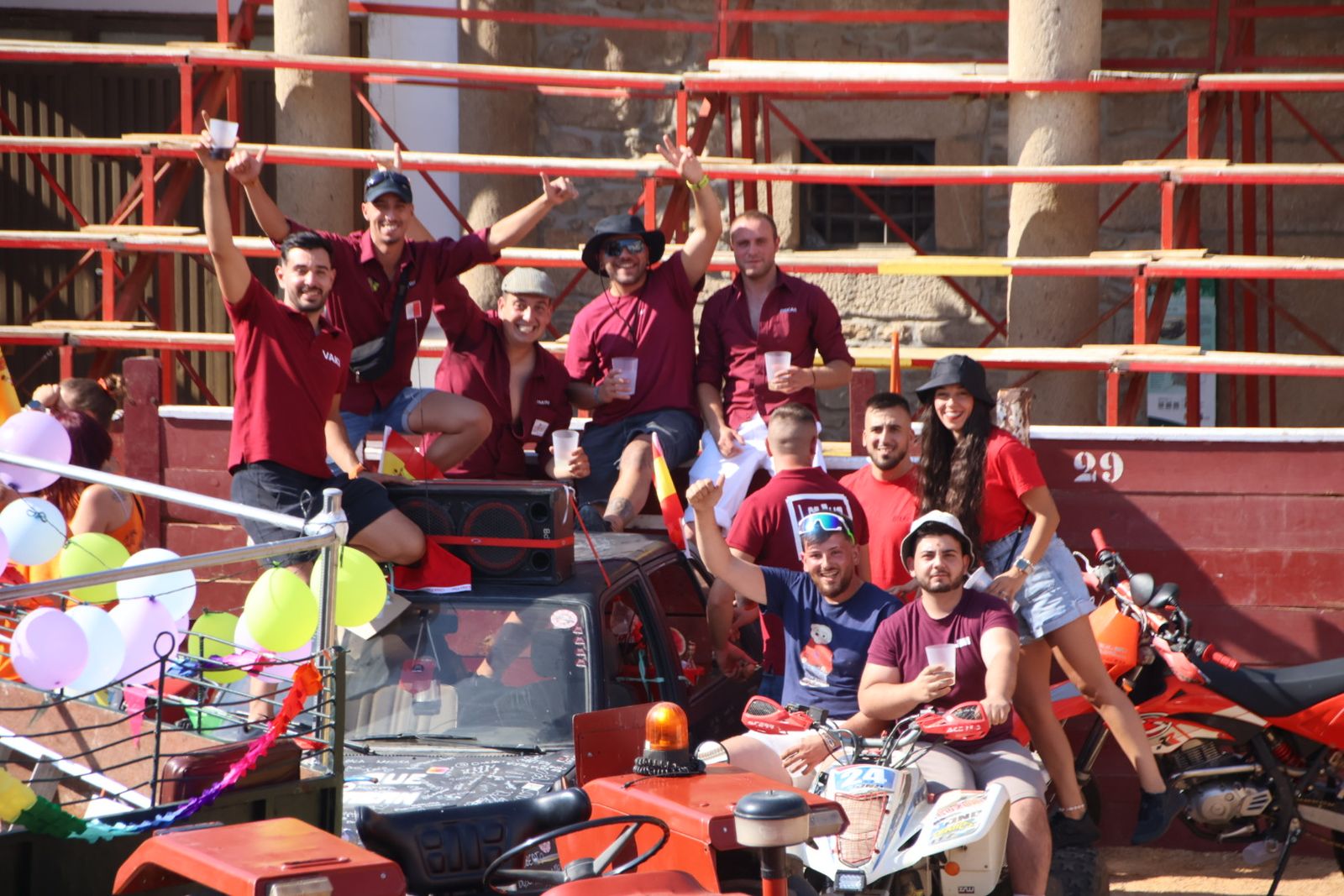 Lumbrales, encuentro de peñas, chupinazo