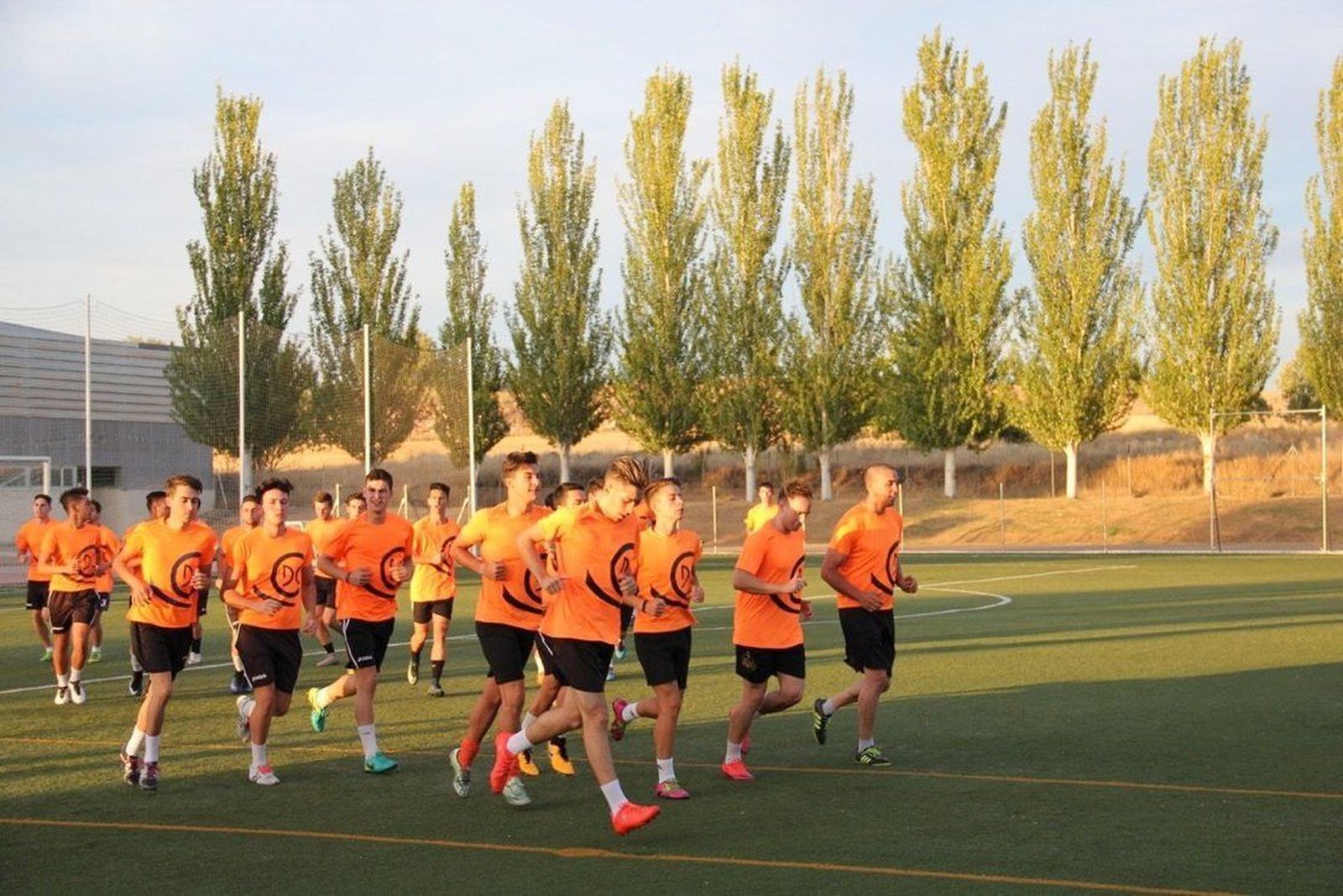 El Carbajosa incorpora al central Kike Moro