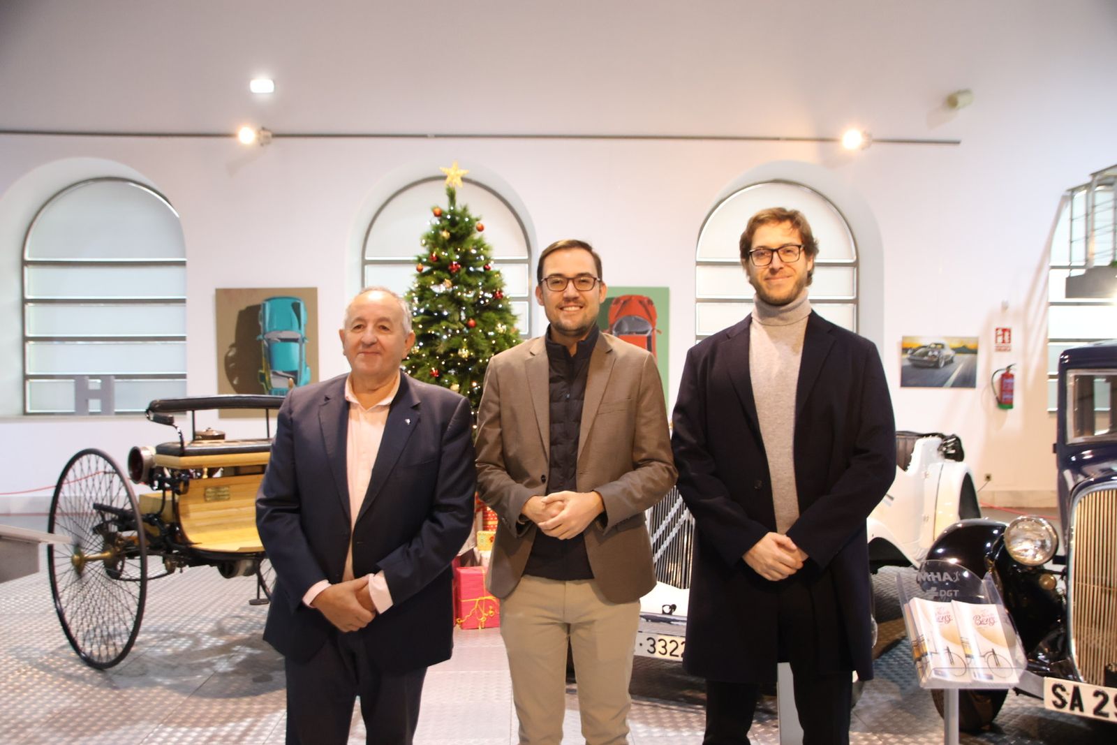 ‘Motor Clásico y Acrílicos’ de Santiago Pedrós González