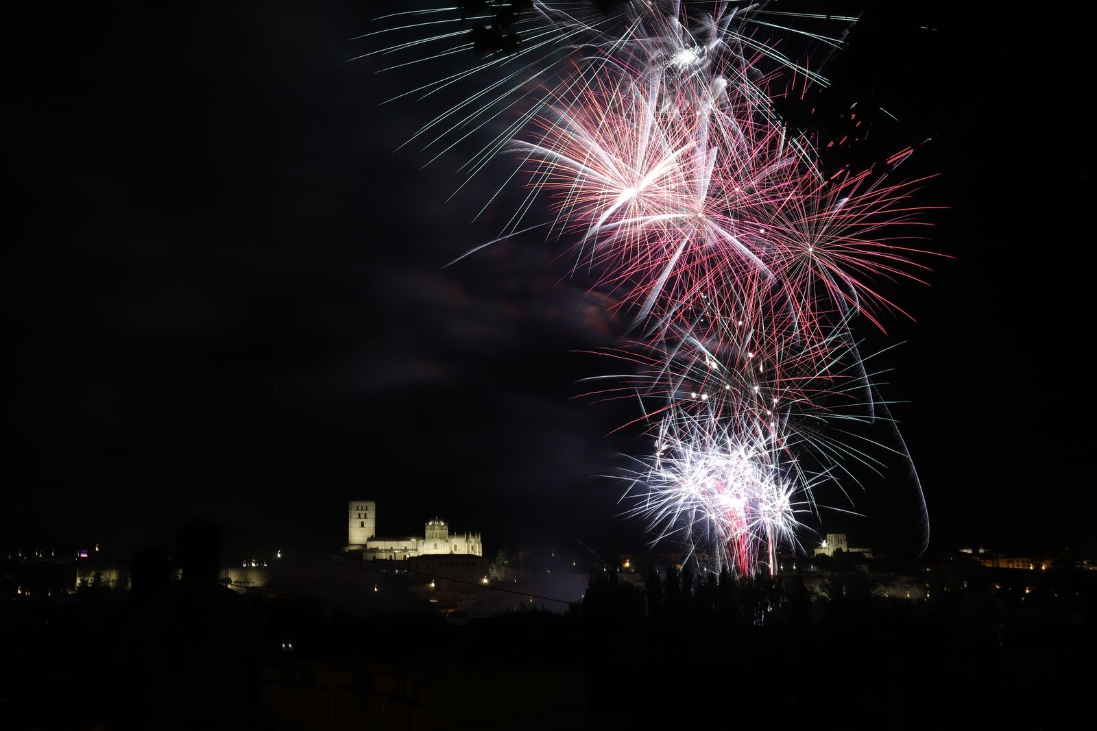 Fuegos artificiales San Pedro 2025