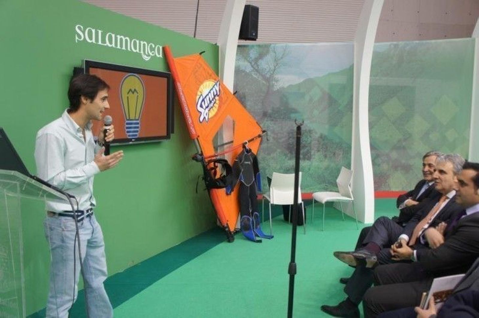 Nueva oferta de multiaventuras en pleno embalse de Santa Teresa