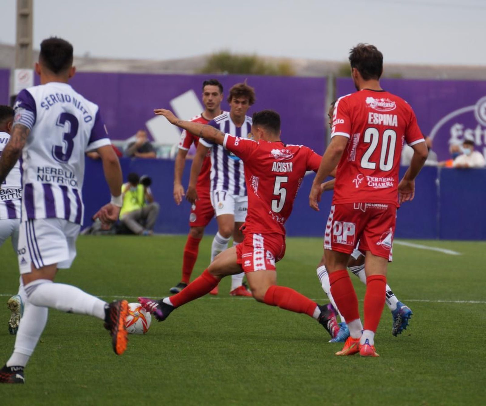 Acosta, en el duelo ante el Valladolid Promesas / FOTO SALAMANCA24HORAS.COM