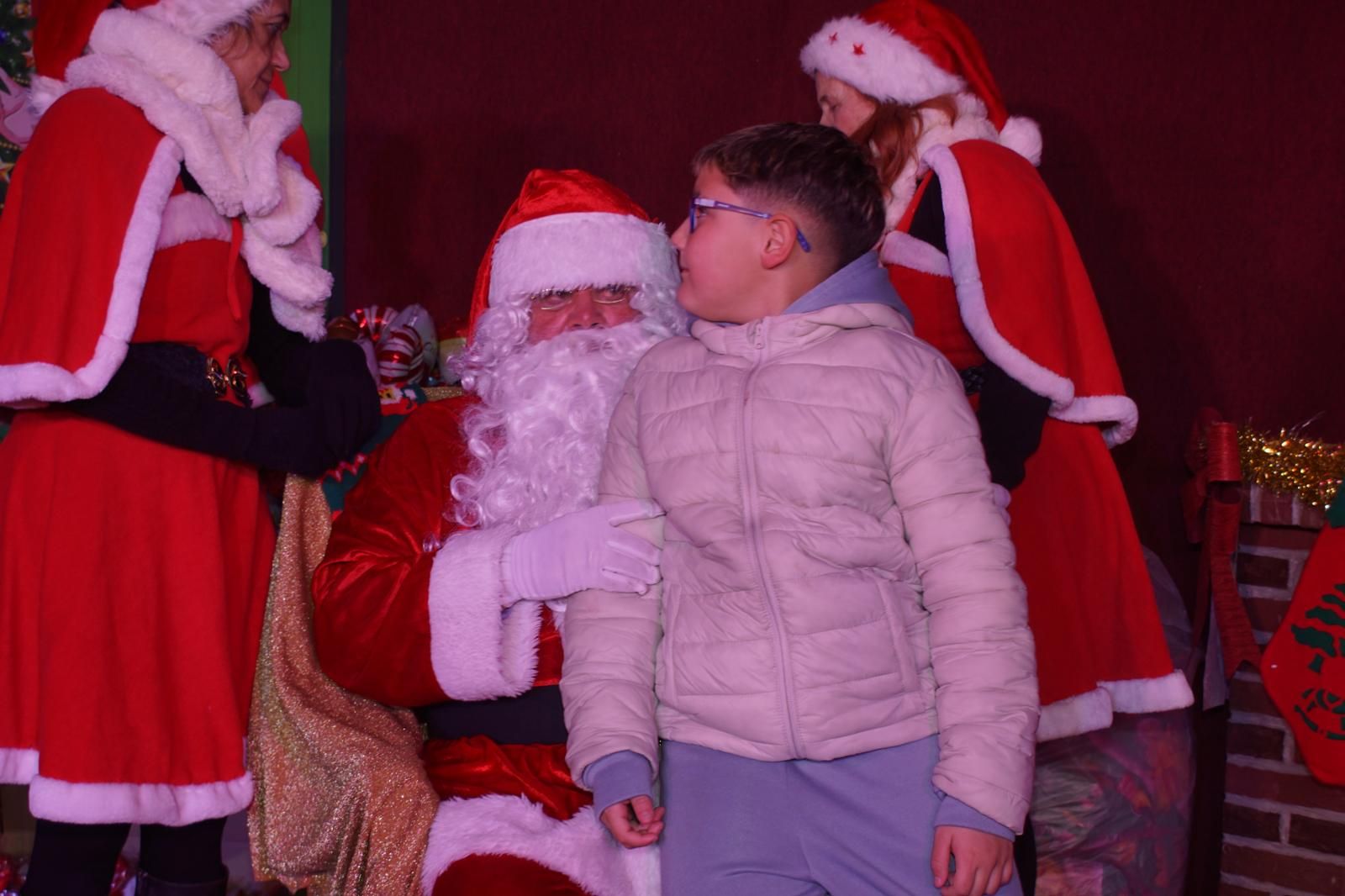 El Encinar recibe la visita de Papa Noel