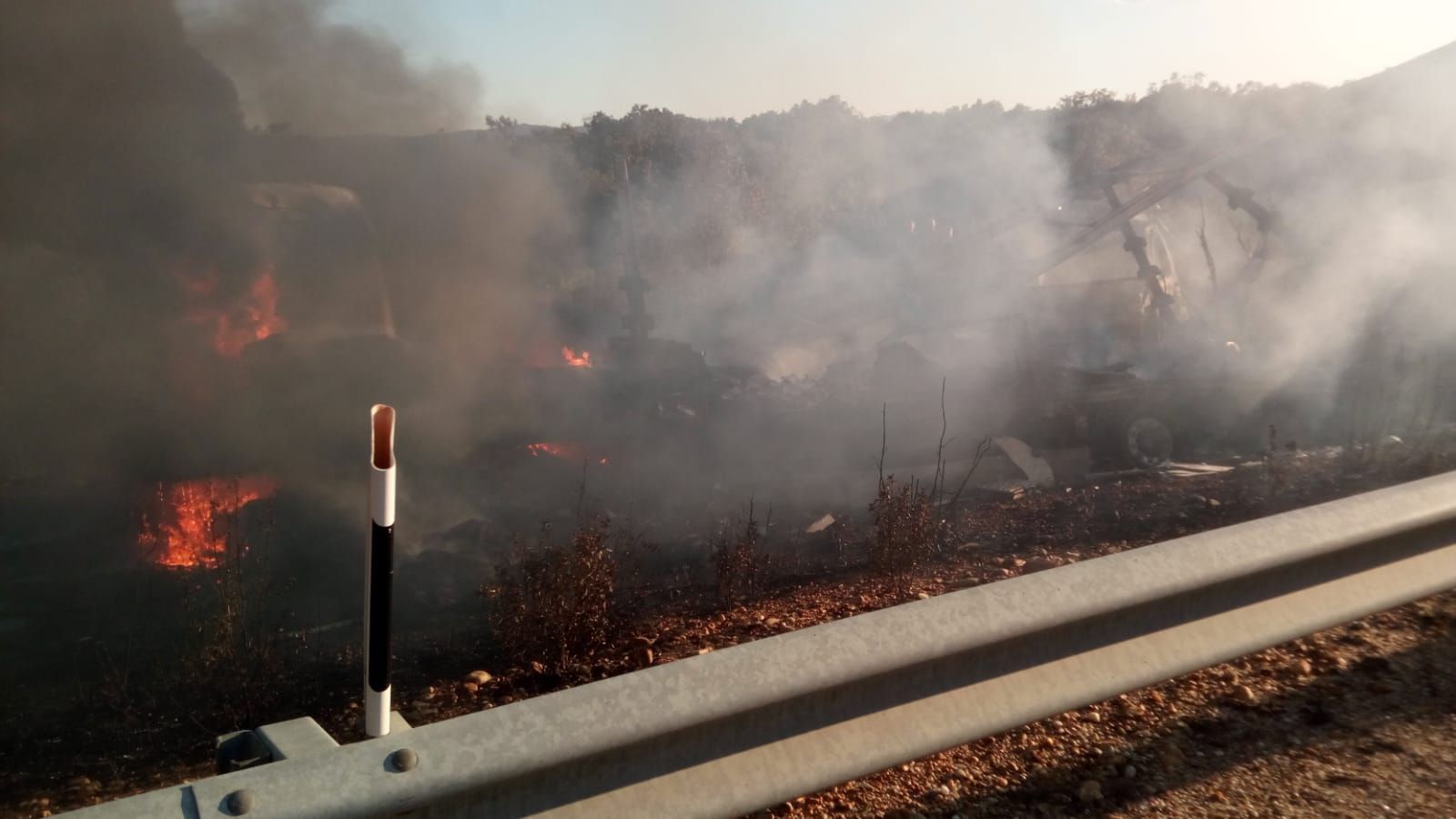 Arde un camión en la A 52