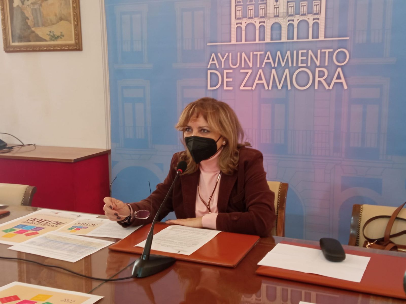 Manejo de teléfonos, informática, culturas del mundo o pilates: las nuevas actividades destinadas a los mayores de Zamora