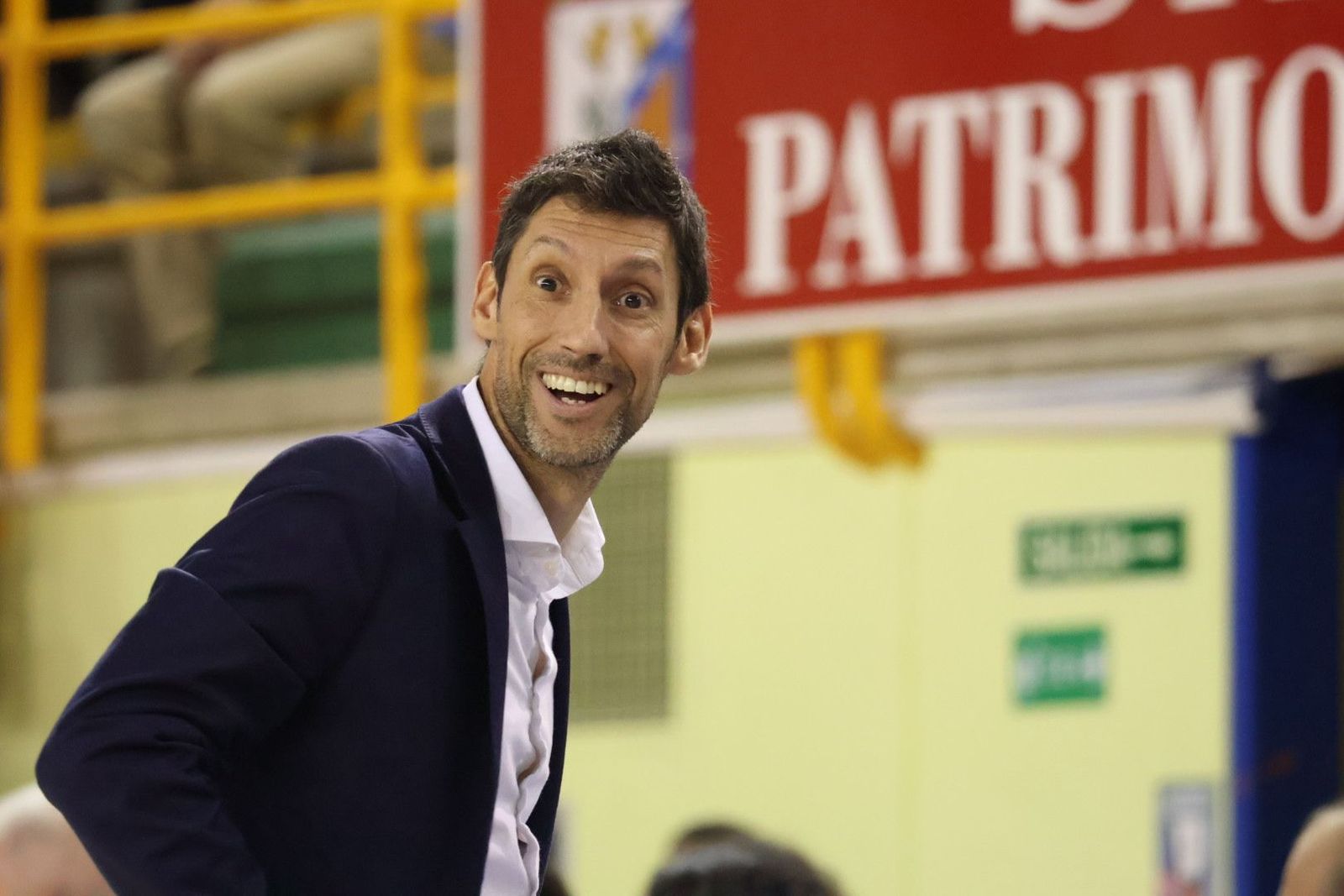 Pepe Vázquez, incrédulo tras una decisión arbitral ante ESBVA | FOTO ANDREA MATEOS