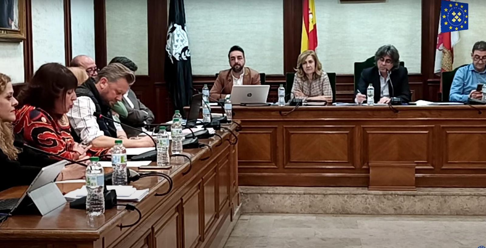 Pleno de Béjar, intervención de Olga García, captura de vídeo de la emisión de Béjar en Europa