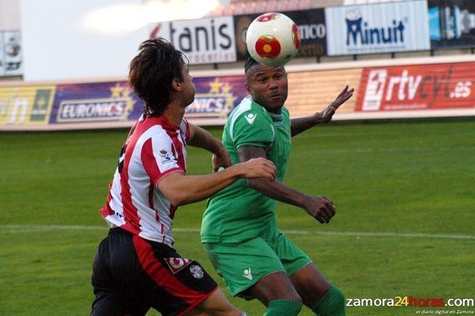 El Zamora CF sigue la estela de los puestos de ‘play off’