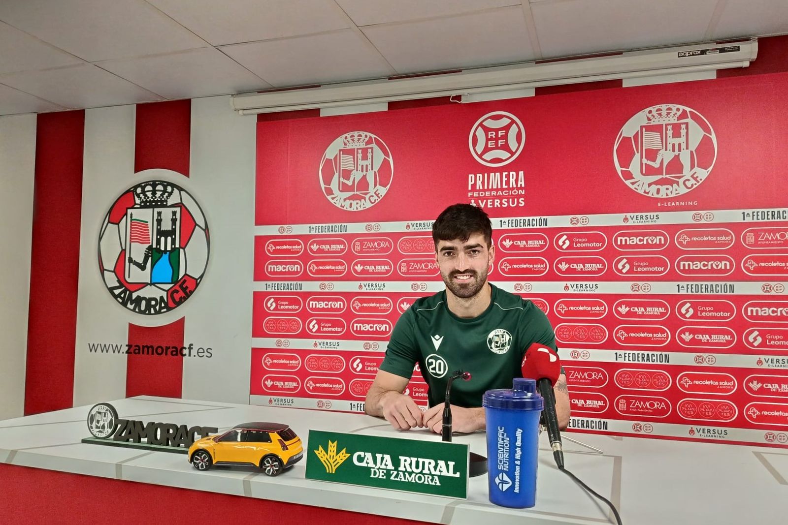 Miki Codina previa Arenteiro