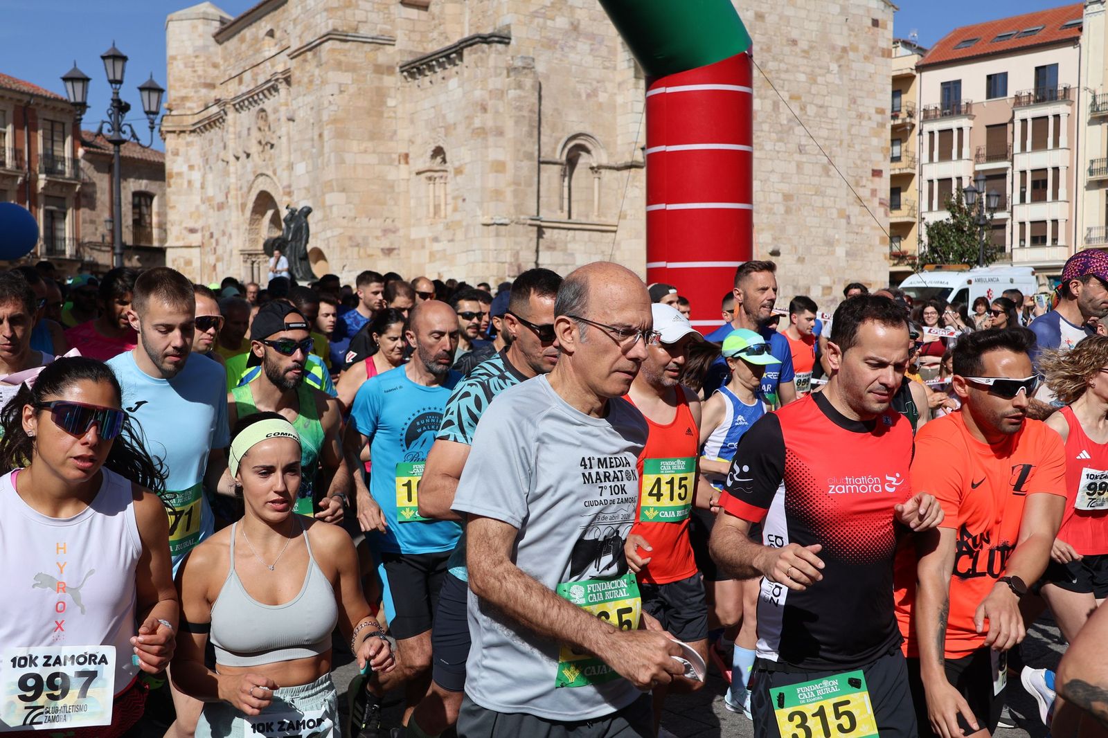 GALERÍA | Zamora arranca su Media Maratón: disfruta de las mejores imágenes de la salida