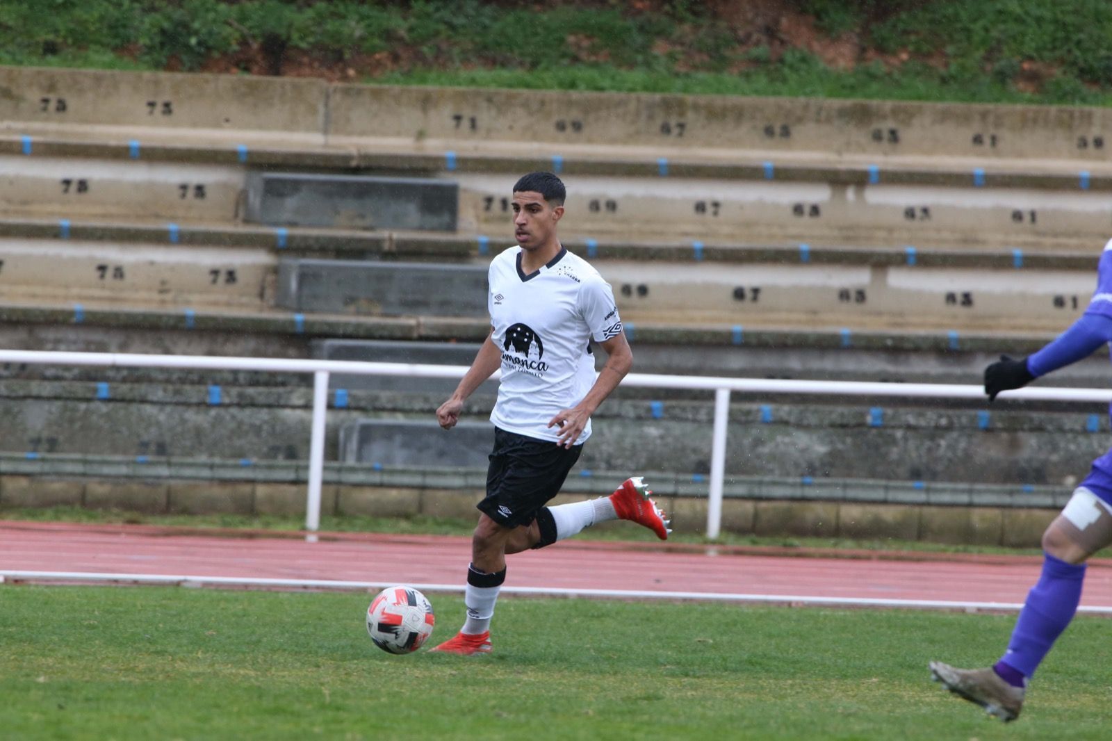 Motos, en el choque ante el Becerril.