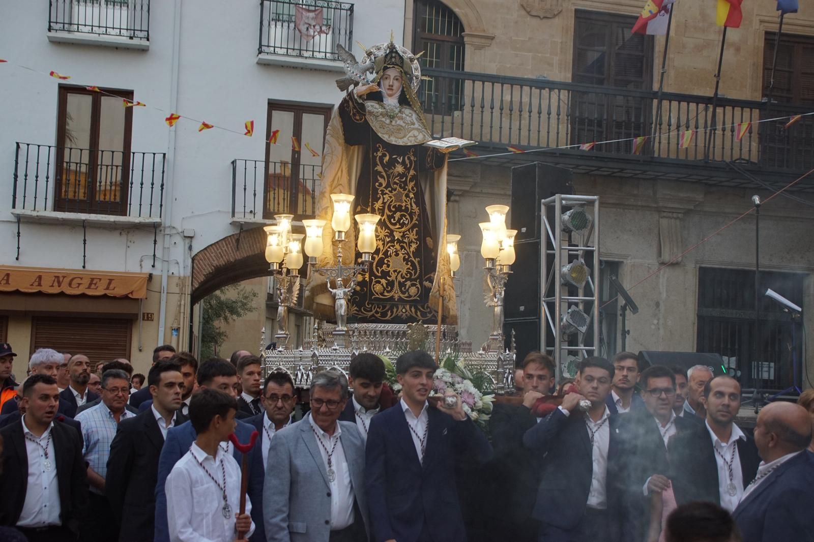 Procesión del regreso a clausura de Santa Teresa de Jesús