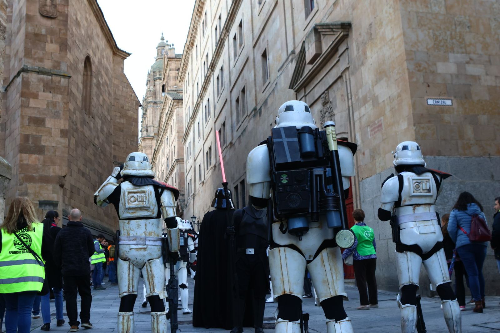 Desfile de Star Wars por el centro de Salamanca