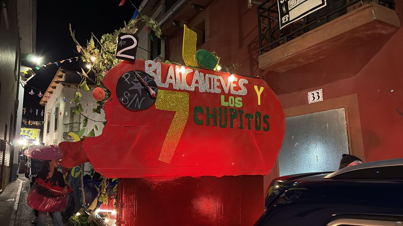 Desfile de carrozas en Pereña