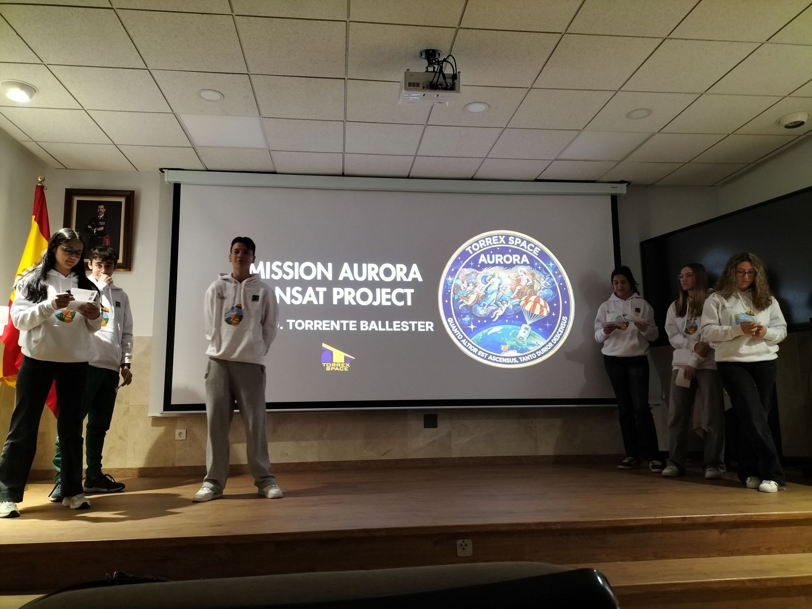 Misión Aurora, proyecto Cansat del IES Torrente Ballester de Santa Marta  (2).jpg