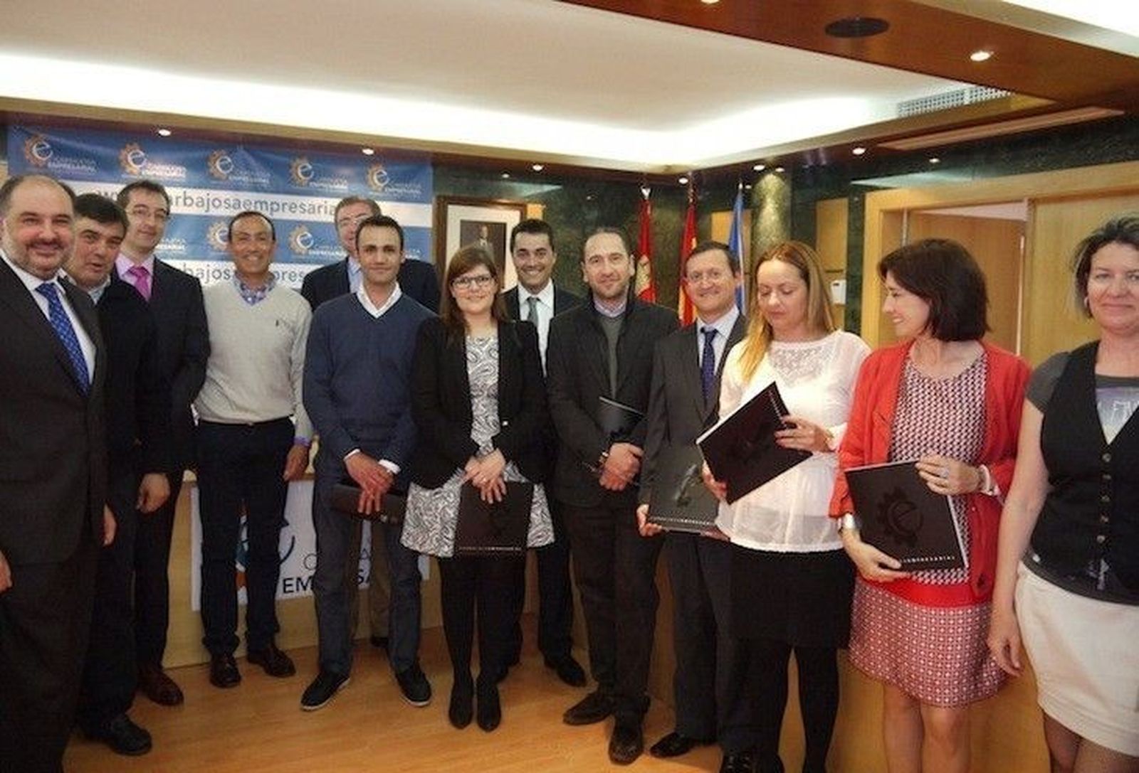 El Ayuntamiento presenta a las empresas el cuaderno Carbajosa Empresarial