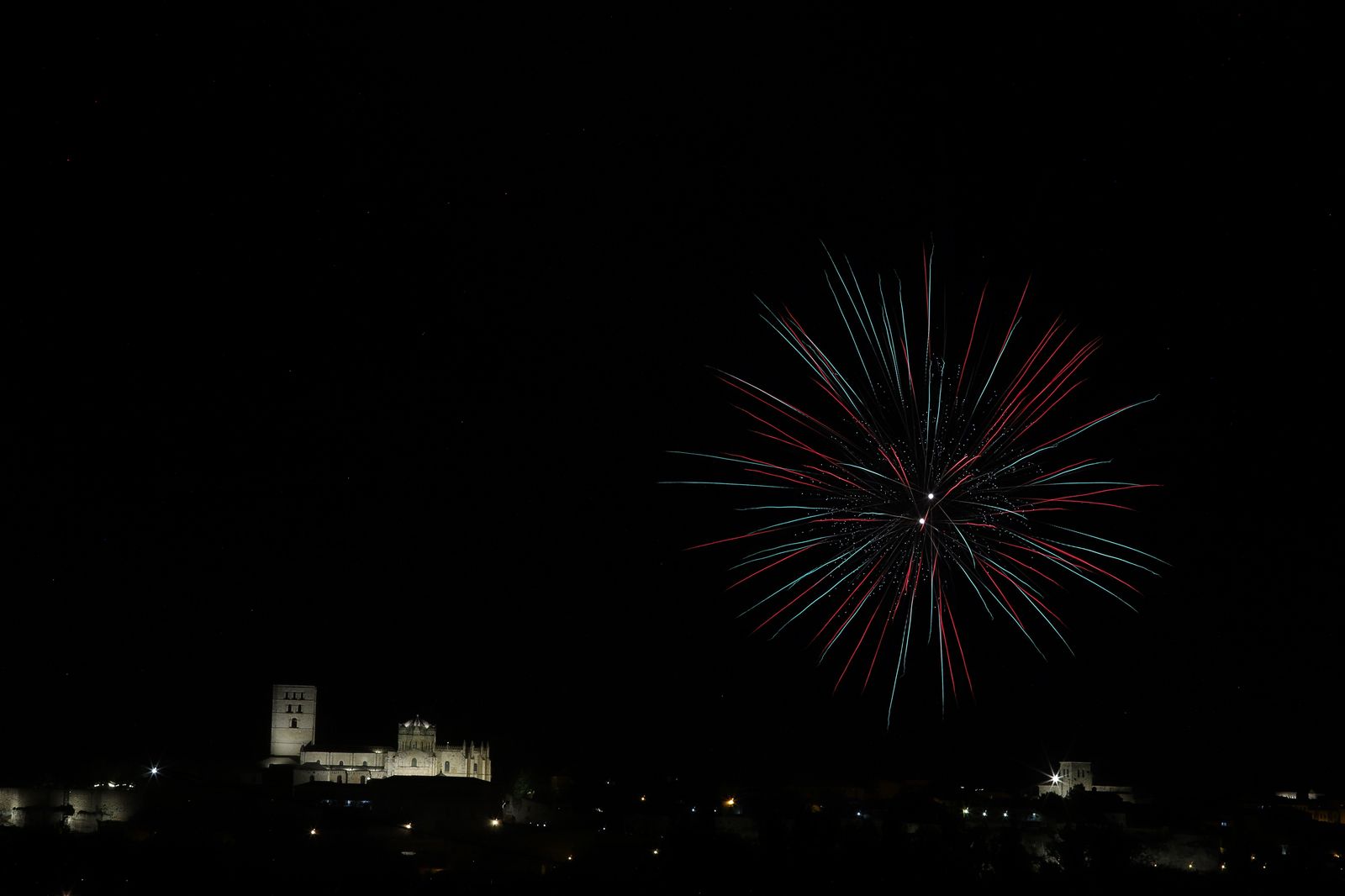 Fuegos artificiales San Pedro 2025
