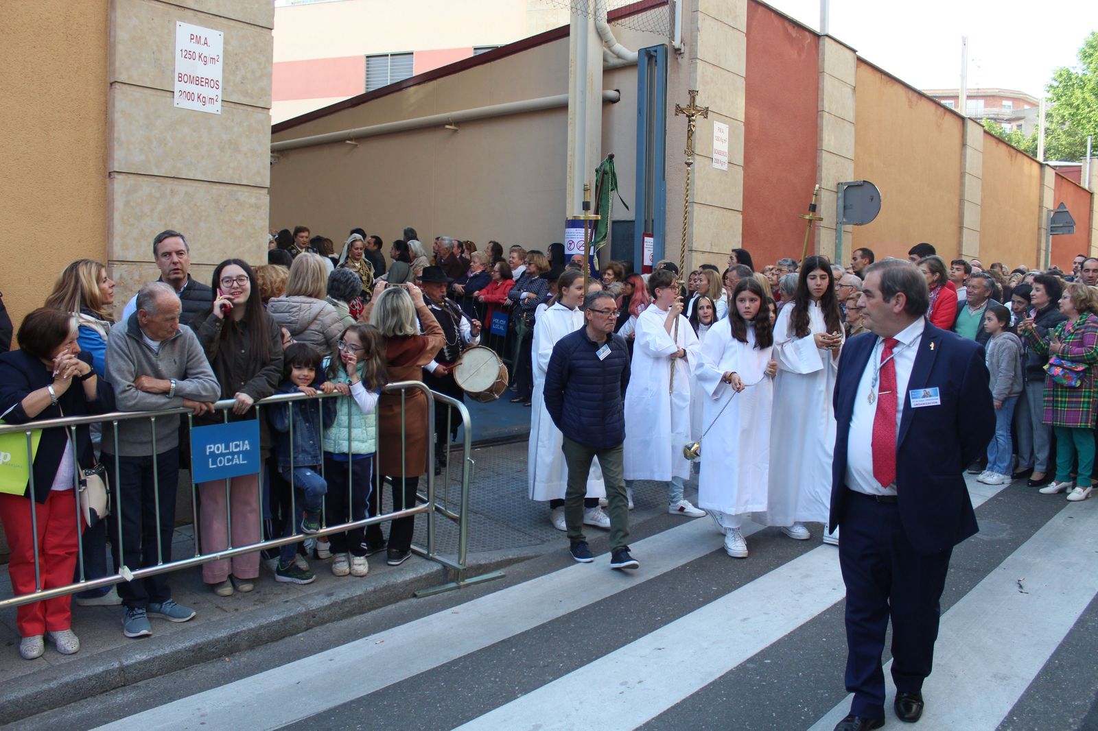 procesion-maria-auxiliadora-1