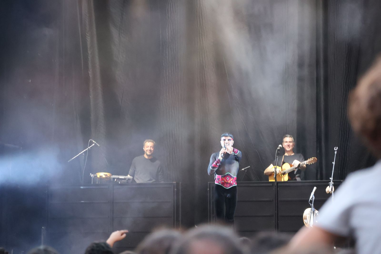 concierto-de-rodrigo-cuevas-en-la-plaza-mayor-de-zamora-10