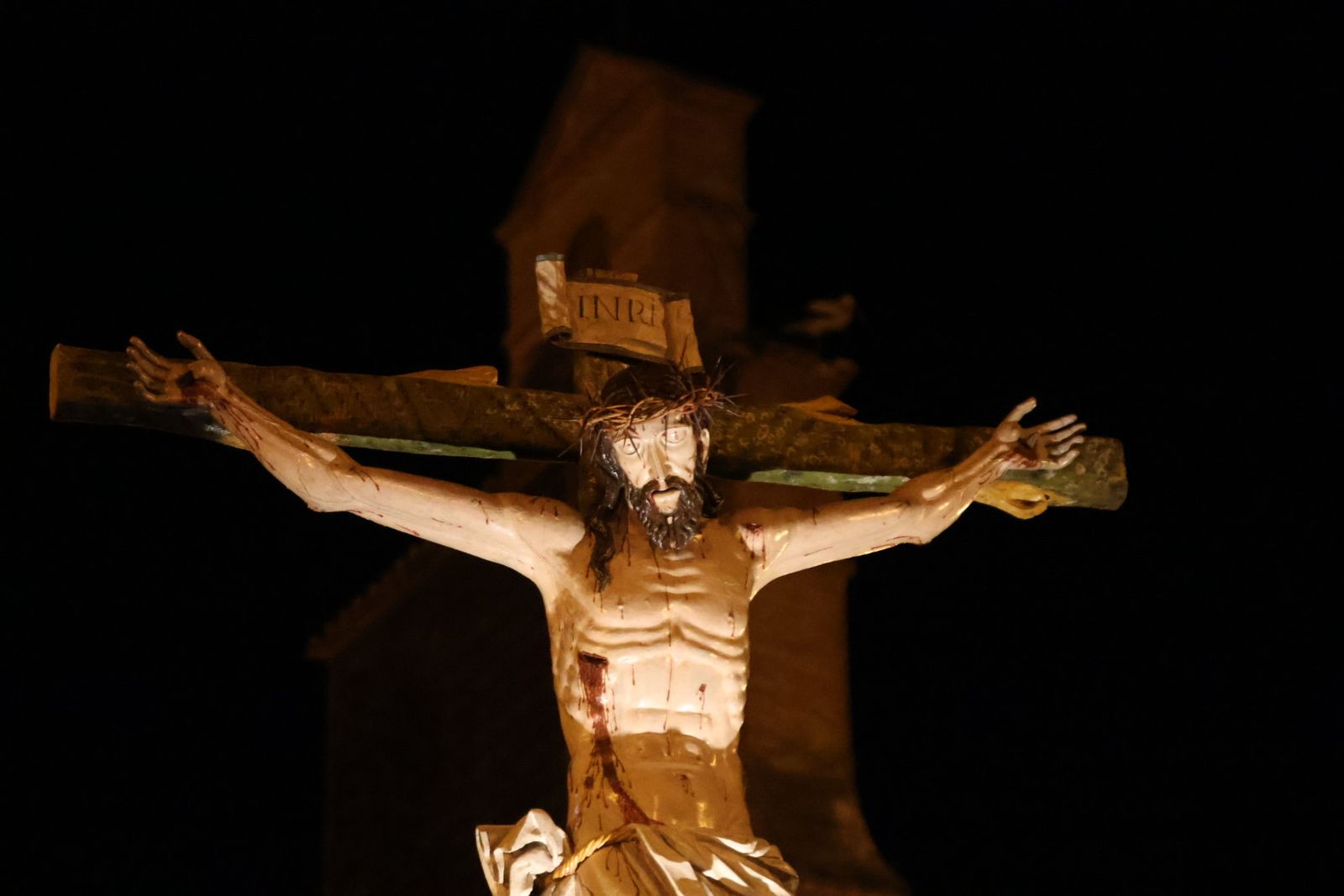 GALERÍA | Revive en imágenes la procesión de las Capas Pardas