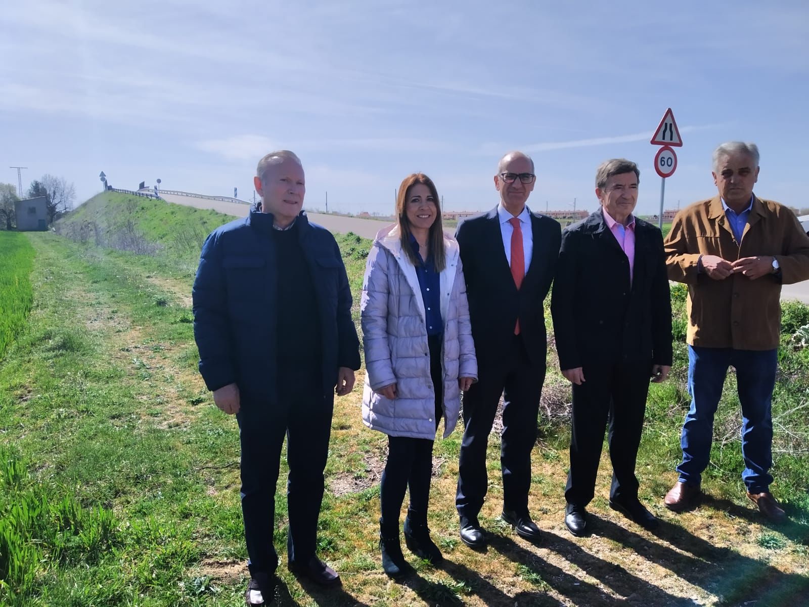 Nueva pasarela entre Castellanos de Moriscos y Moriscos, visita de Javier Iglesias  (1)